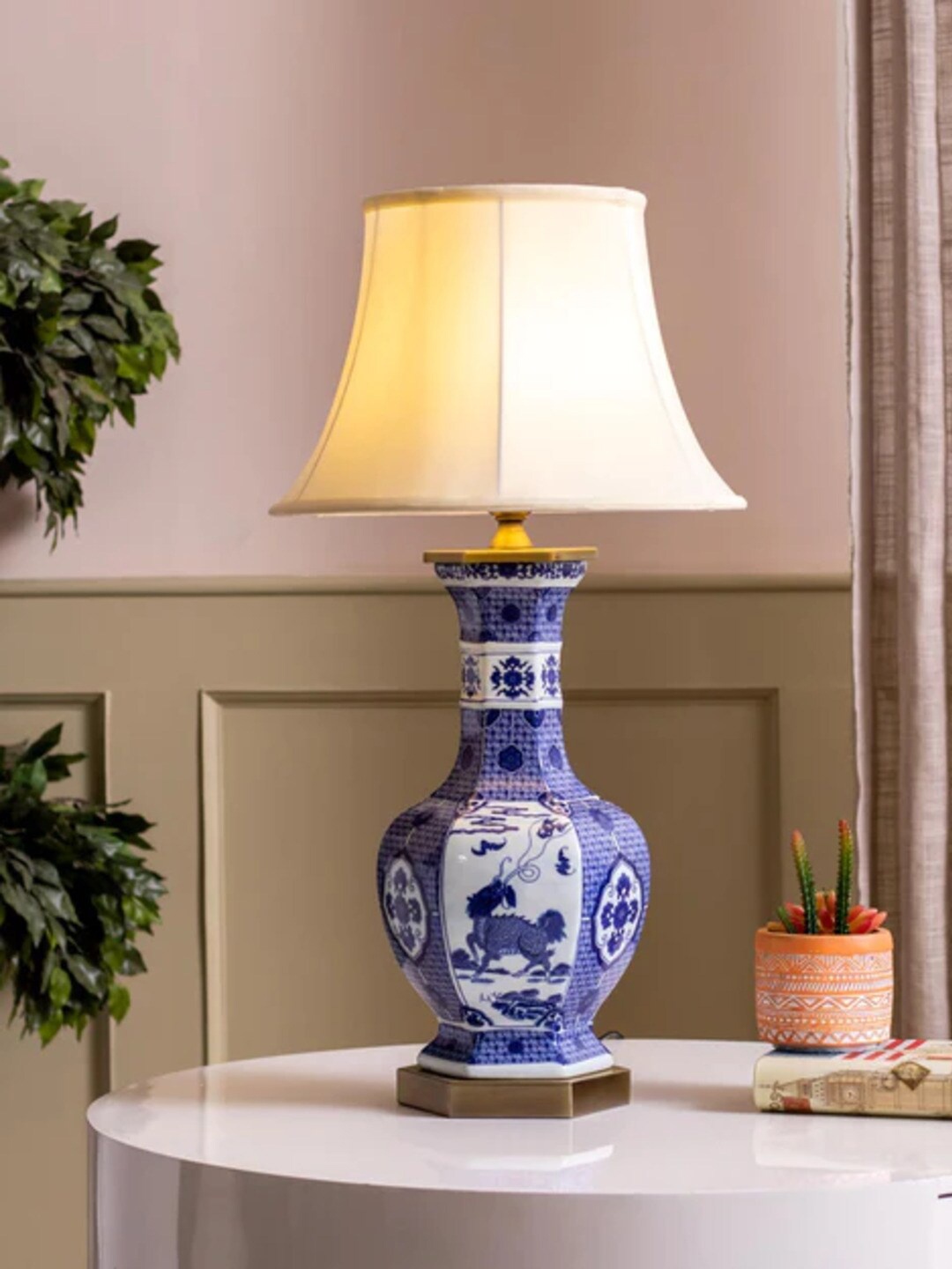 

THEDECORKART White & Blue Printed Metal Traditional Table Lamp