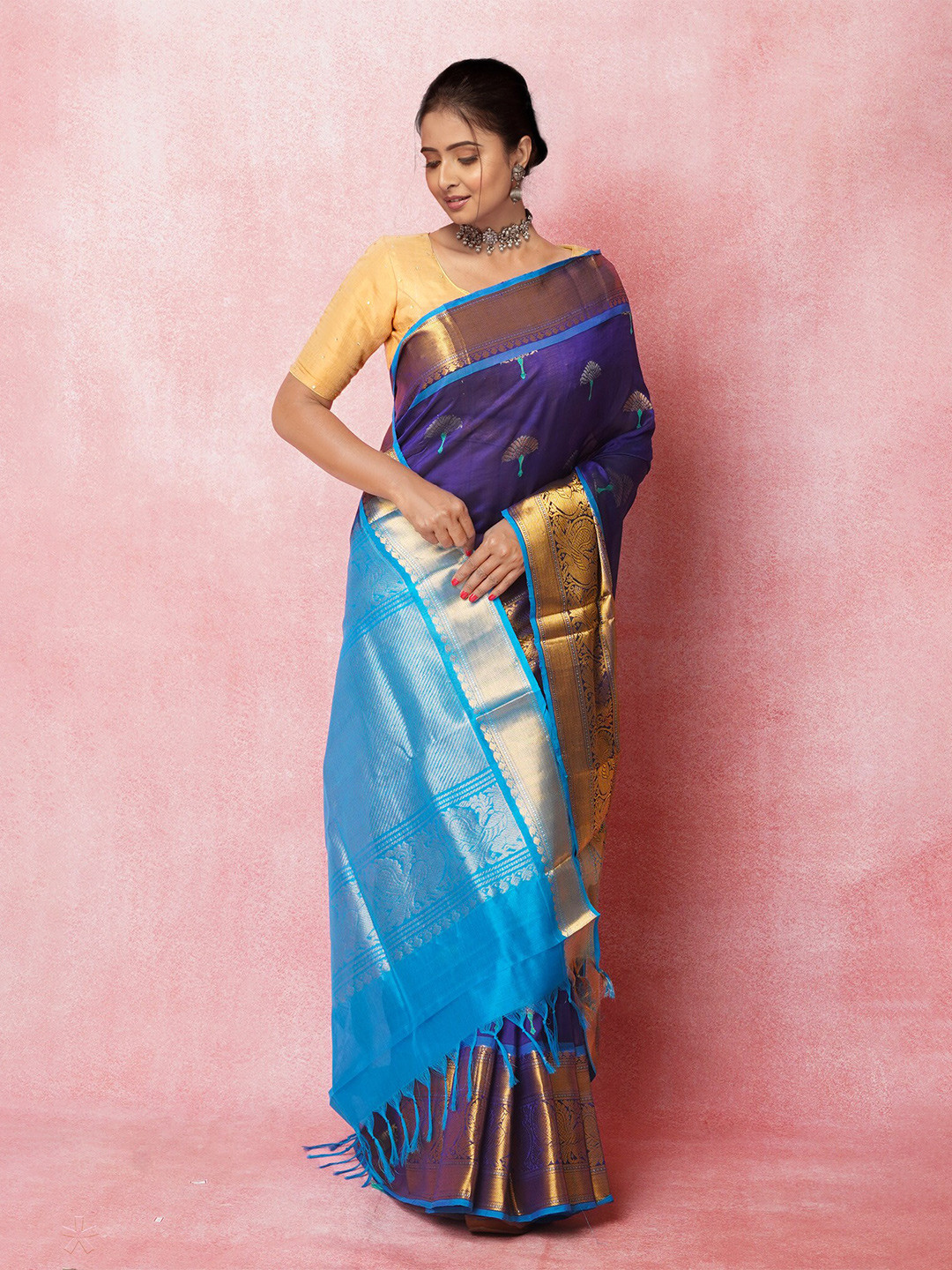 

Unnati Silks Ethnic Motifs Woven Design Zari Pure Silk Handloom Kanjeevaram Saree, Blue