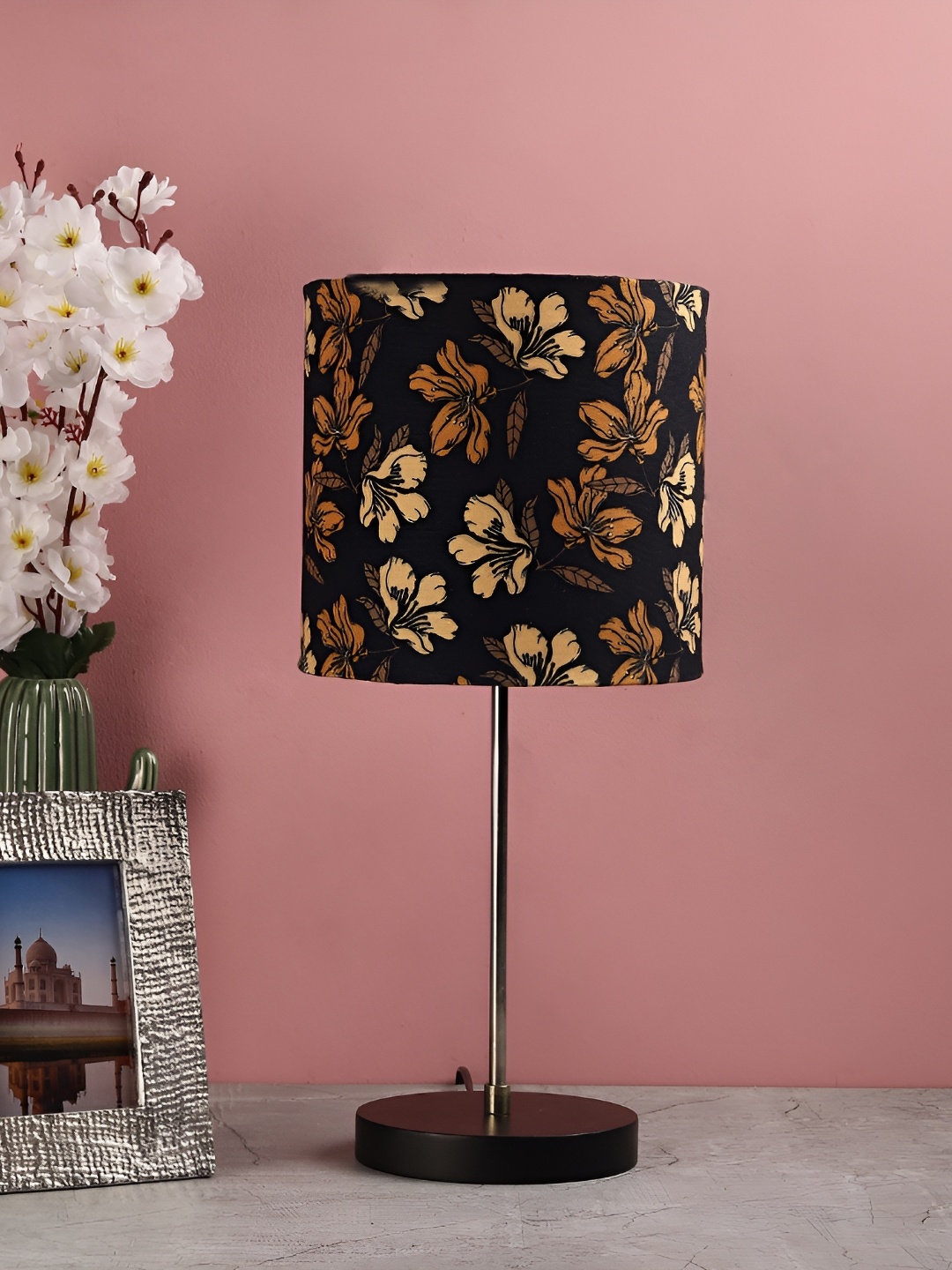 

BTR CRAFTS Black & Beige Printed Table Lamp with Adjustable Cord