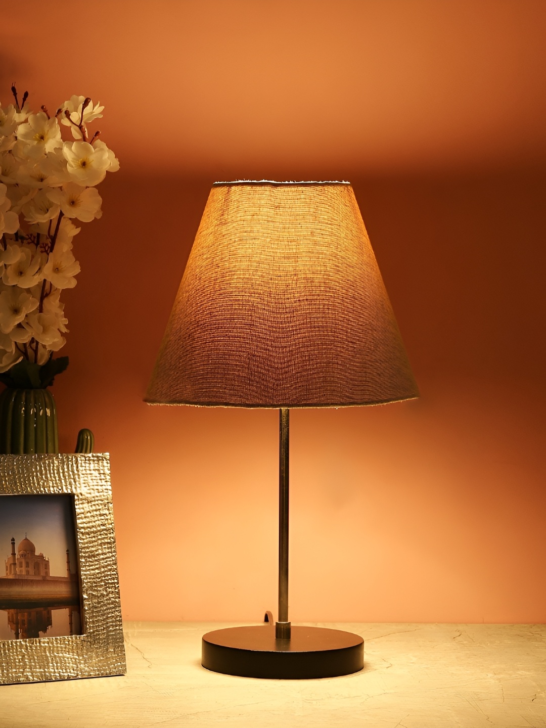 

BTR CRAFTS Black & Beige Frustum Shaped Metal Table Lamp & Adjustable Cord