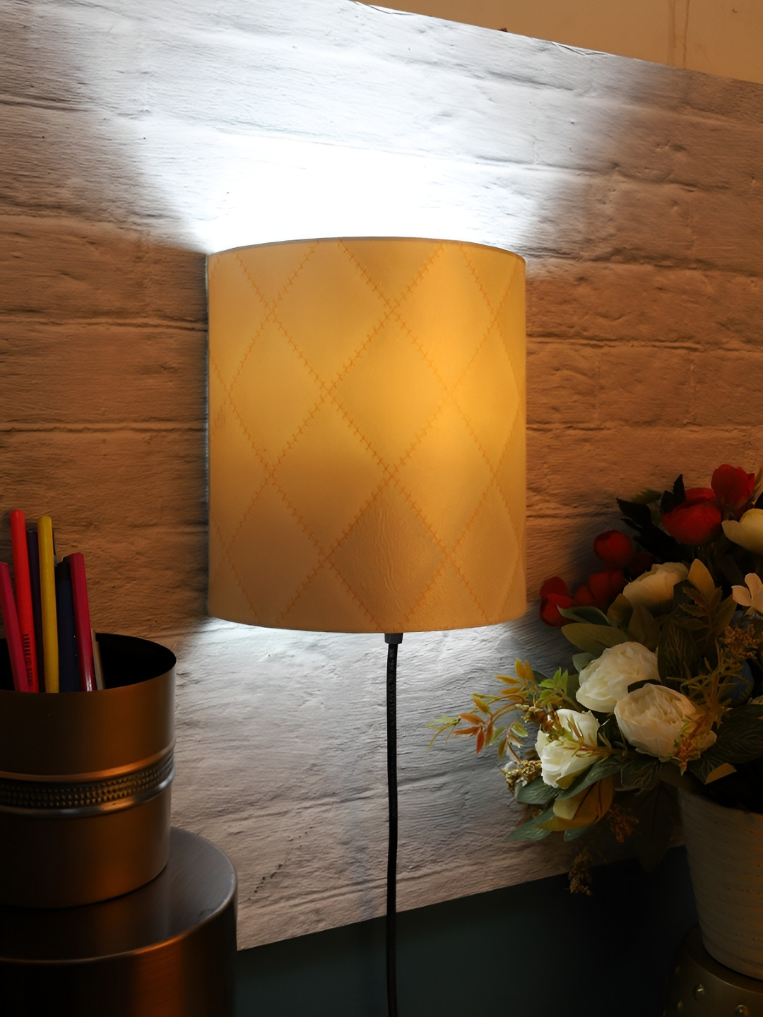 

BTR CRAFTS Cream Coloured Textured Metal Wall Lamp