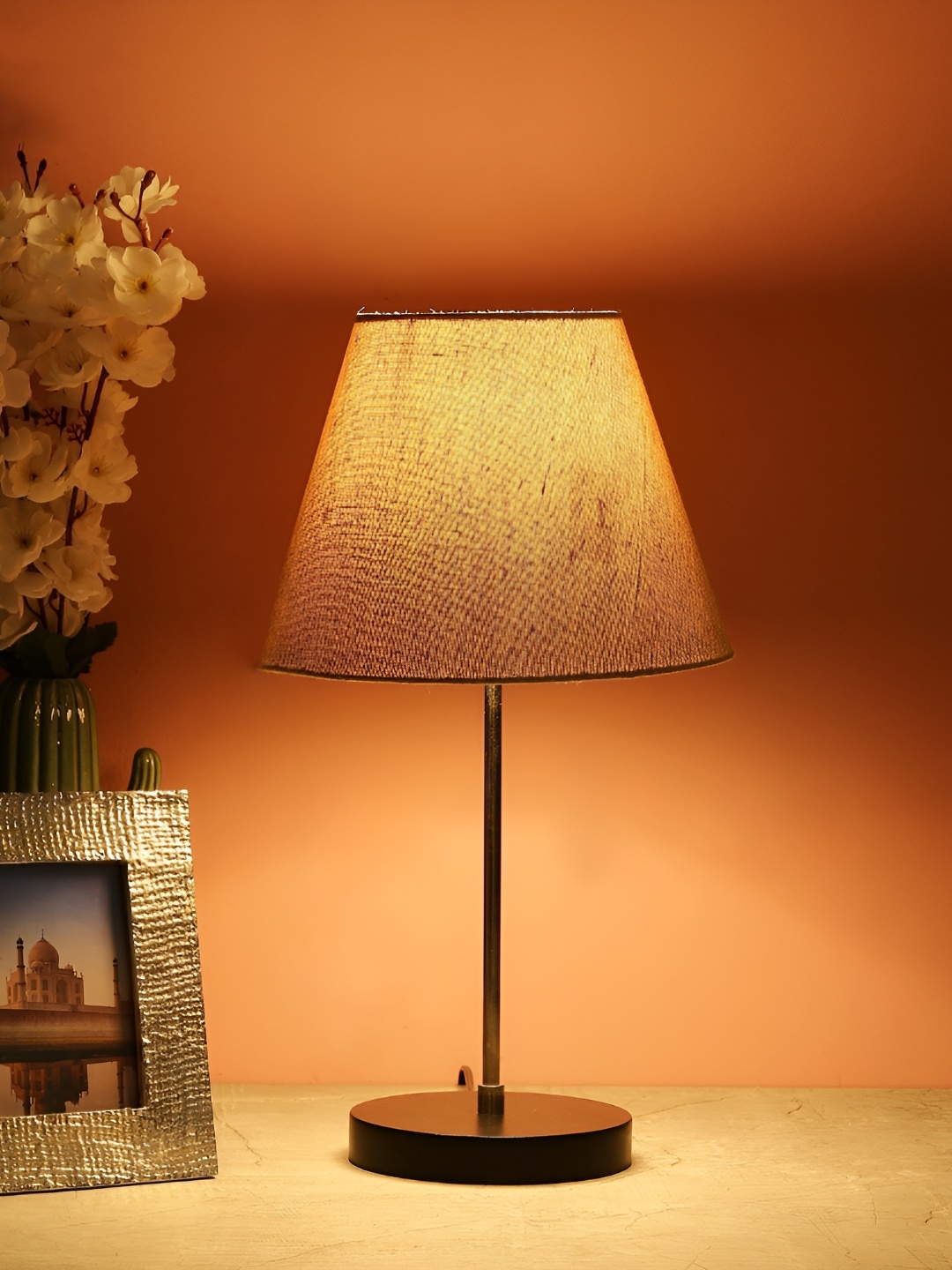 

BTR CRAFTS Khaki & Silver Toned Frustrum Shaped Metal Table Lamp with Adjustable Cord