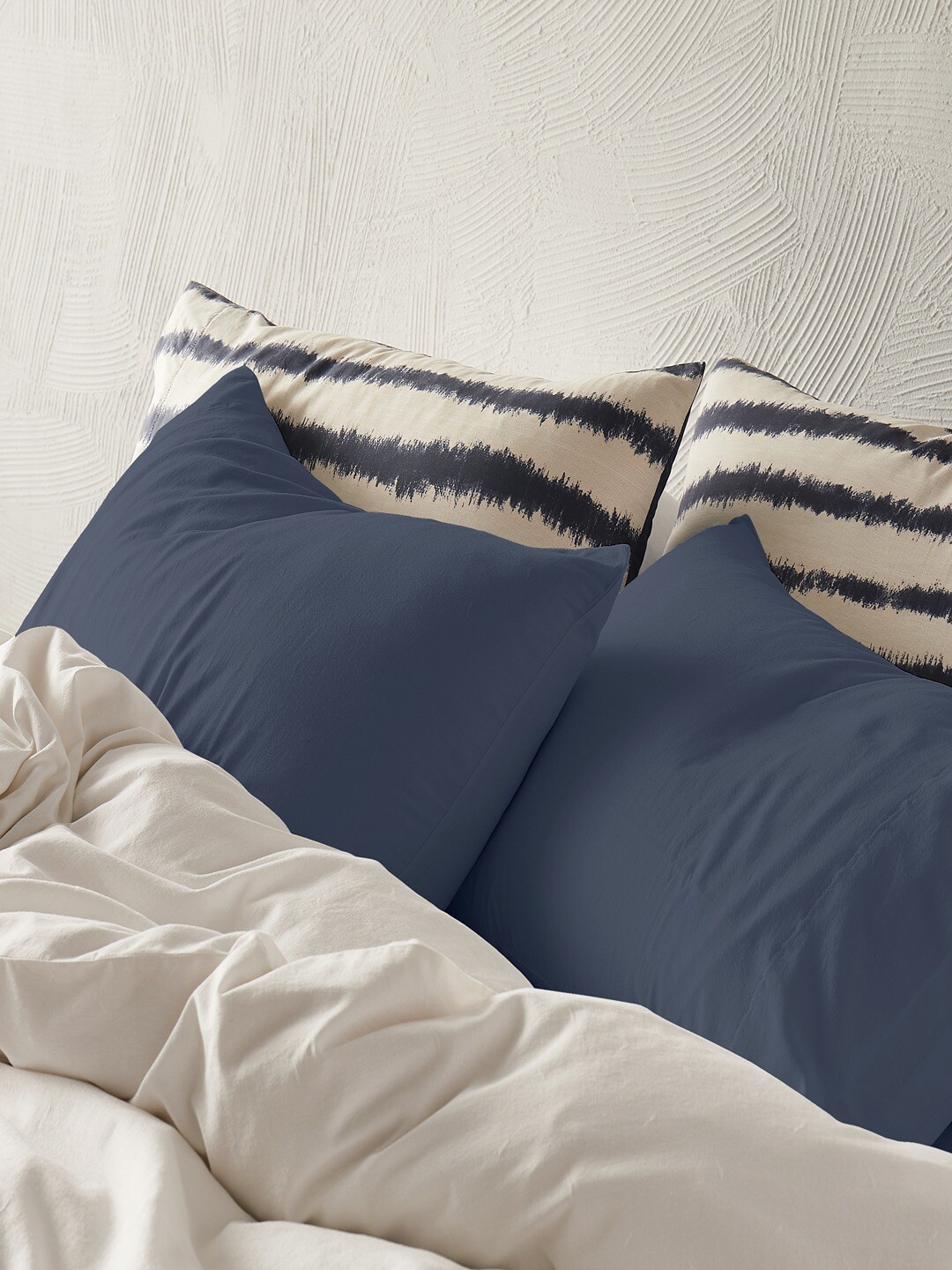 

Himeya 2 Pcs Blue 200 TC Pure Cotton Rectangle Pillow Covers