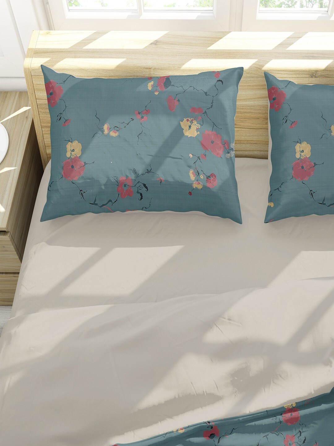 

Himeya 2 Pcs Teal Green Floral Printed 300 TC Pure Cotton Rectangle Pillow Covers