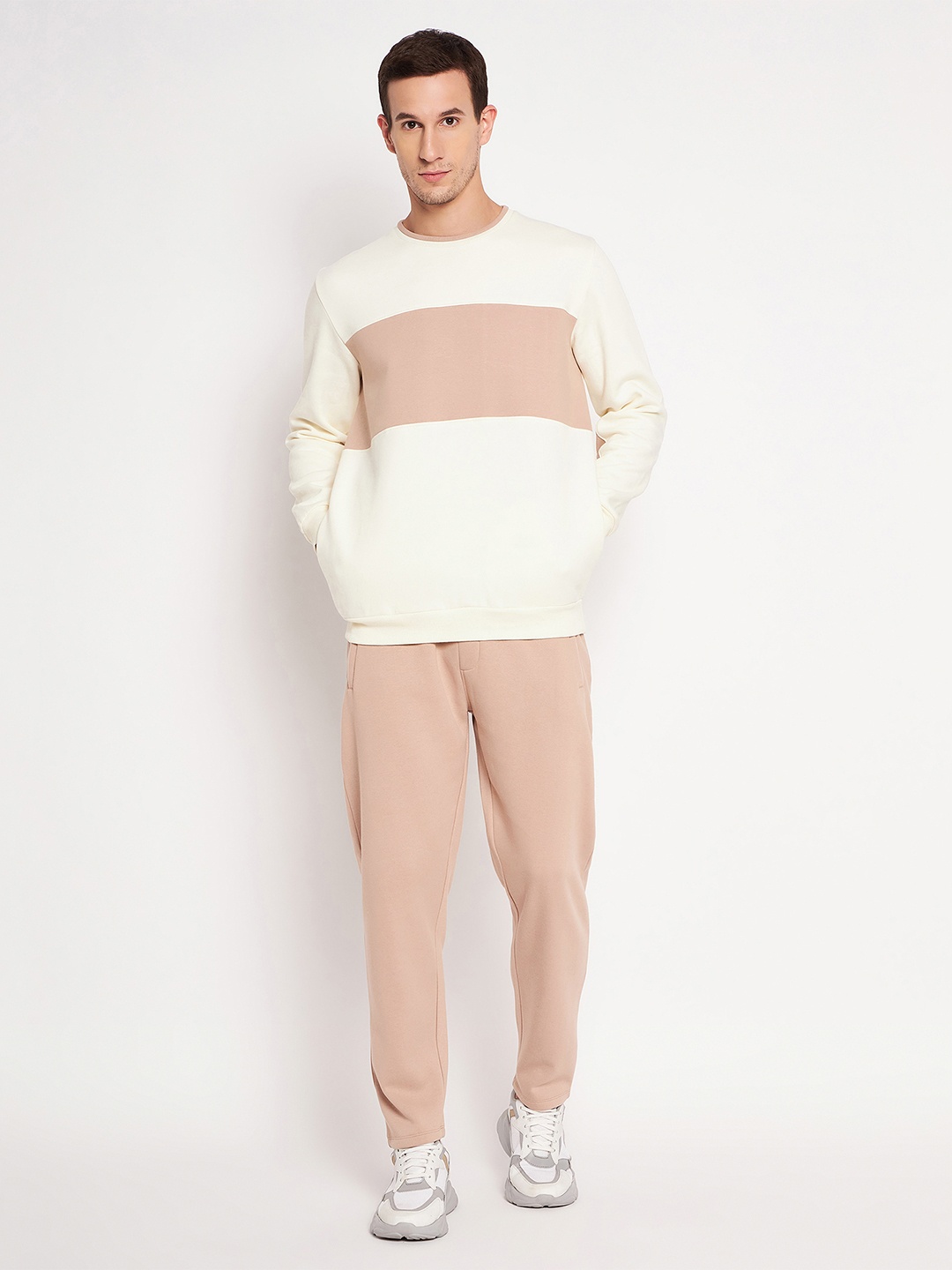 

EDRIO Colorblocked Round Neck Tracksuits, Off white