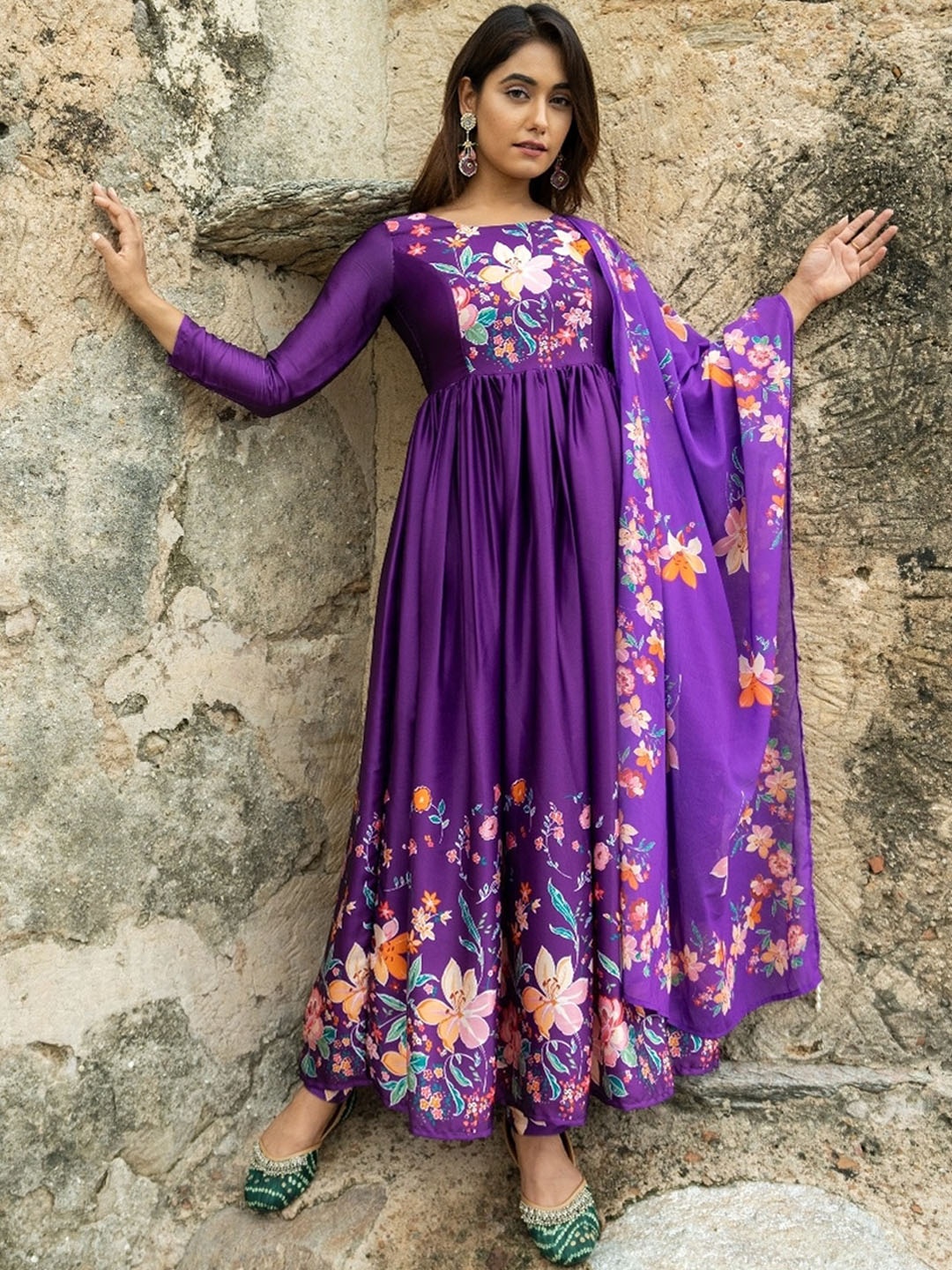 

The Kapas Floral Printed Regular Kurta & Trousers With Dupatta, Purple