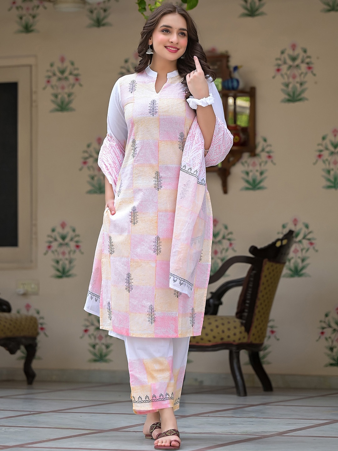 

The Kapas Ethnic Motifs Block Printed Pure Cotton Kurta With Trousers & Dupatta, Pink