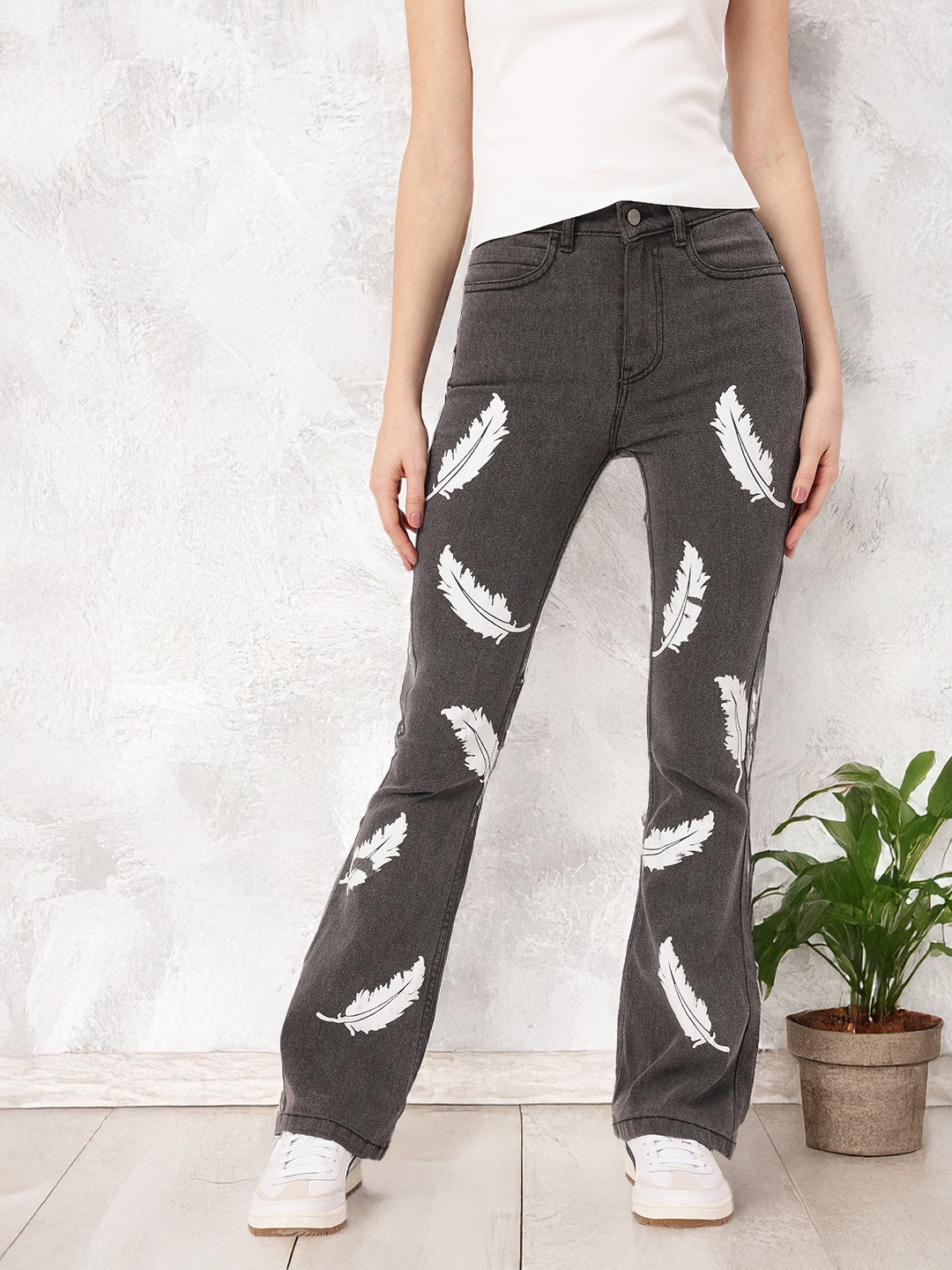 

DressBerry Women Soft Touch Flared Fit Light Fade Printed Jeans, Grey