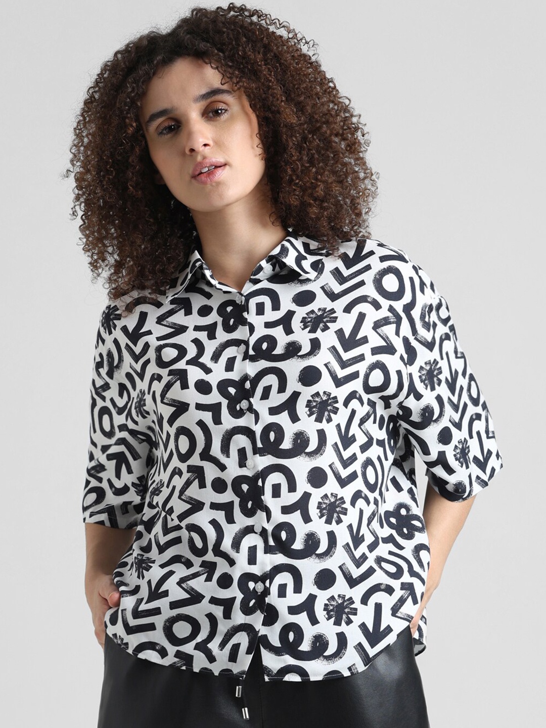 

ONLY Abstract Printed Spread Collar Casual Shirt, White