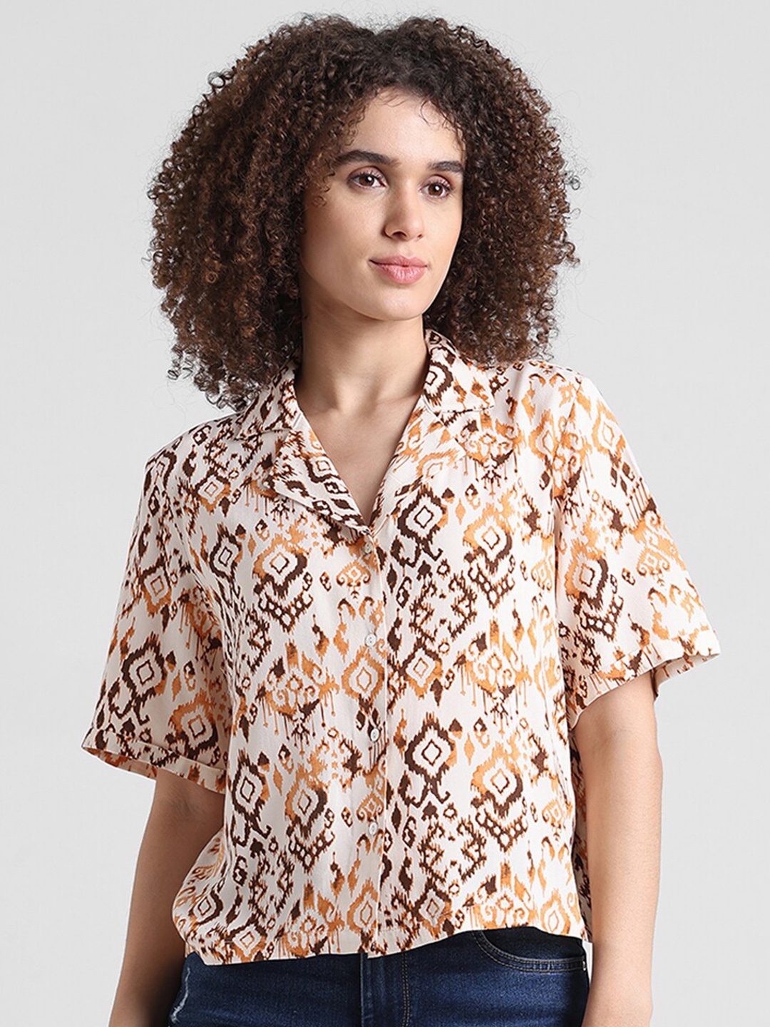 

ONLY Abstract Printed Cuban Collar Casual Shirt, Off white