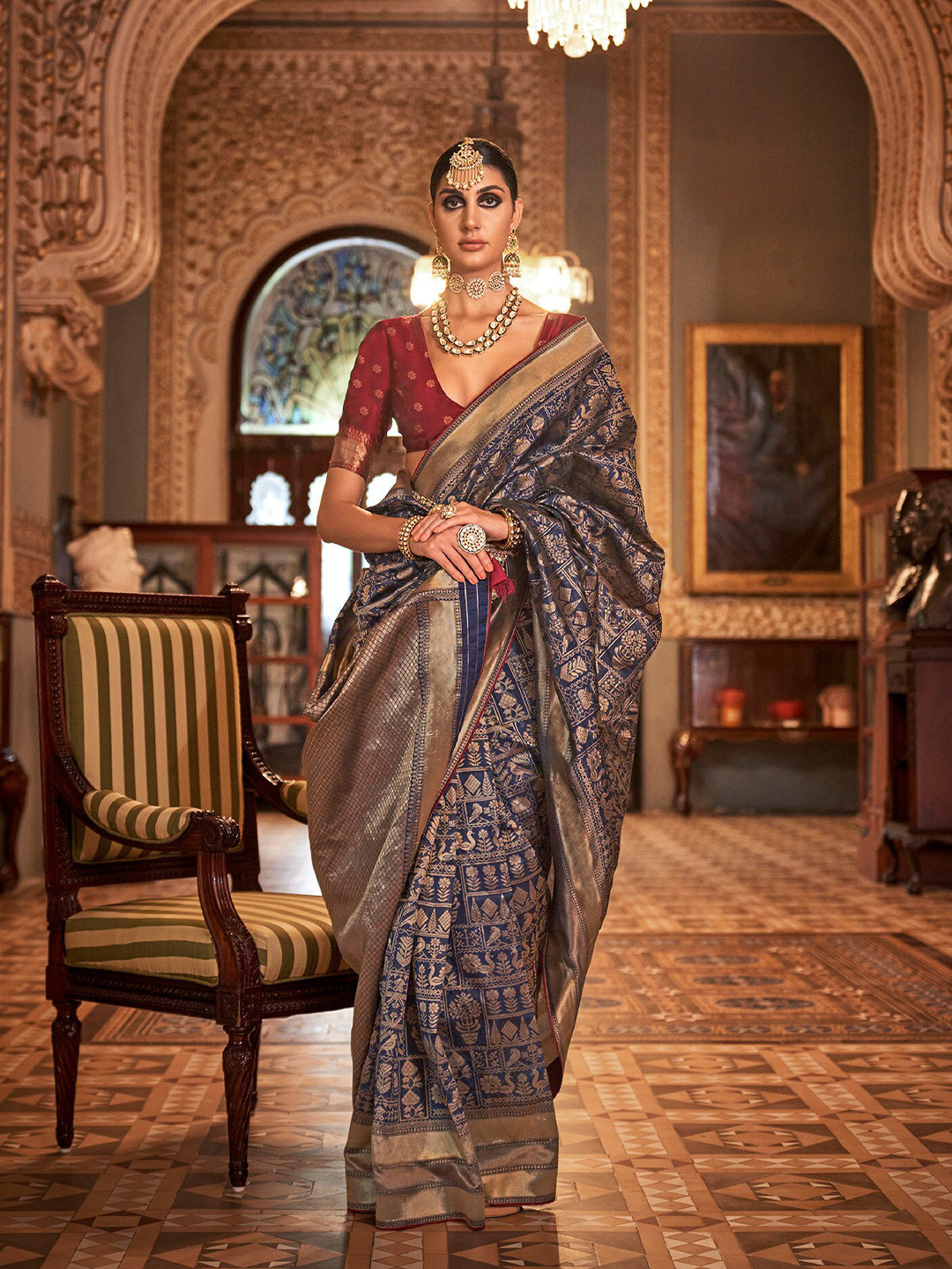

elora Ethnic Motifs Woven Design Zari Banarasi Saree, Navy blue