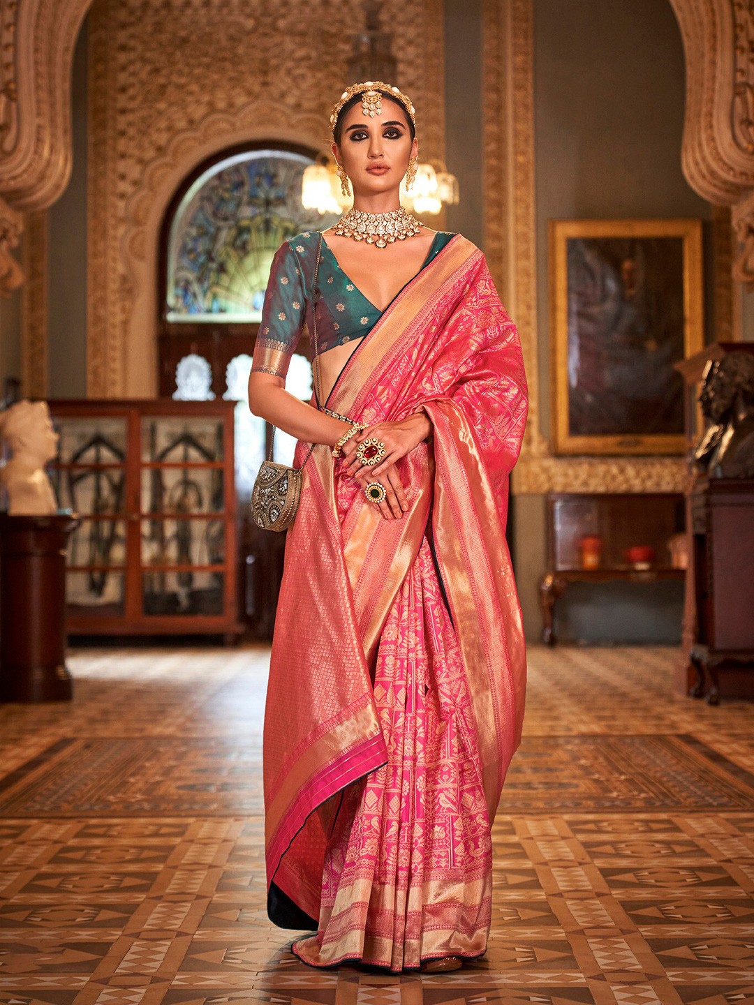 

elora Ethnic Motifs Woven Design Zari Banarasi Saree, Pink