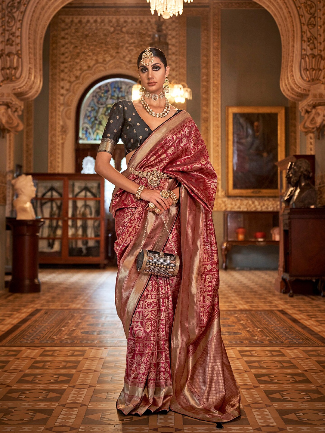 

elora Ethnic Motifs Woven Design Zari Banarasi Saree, Maroon