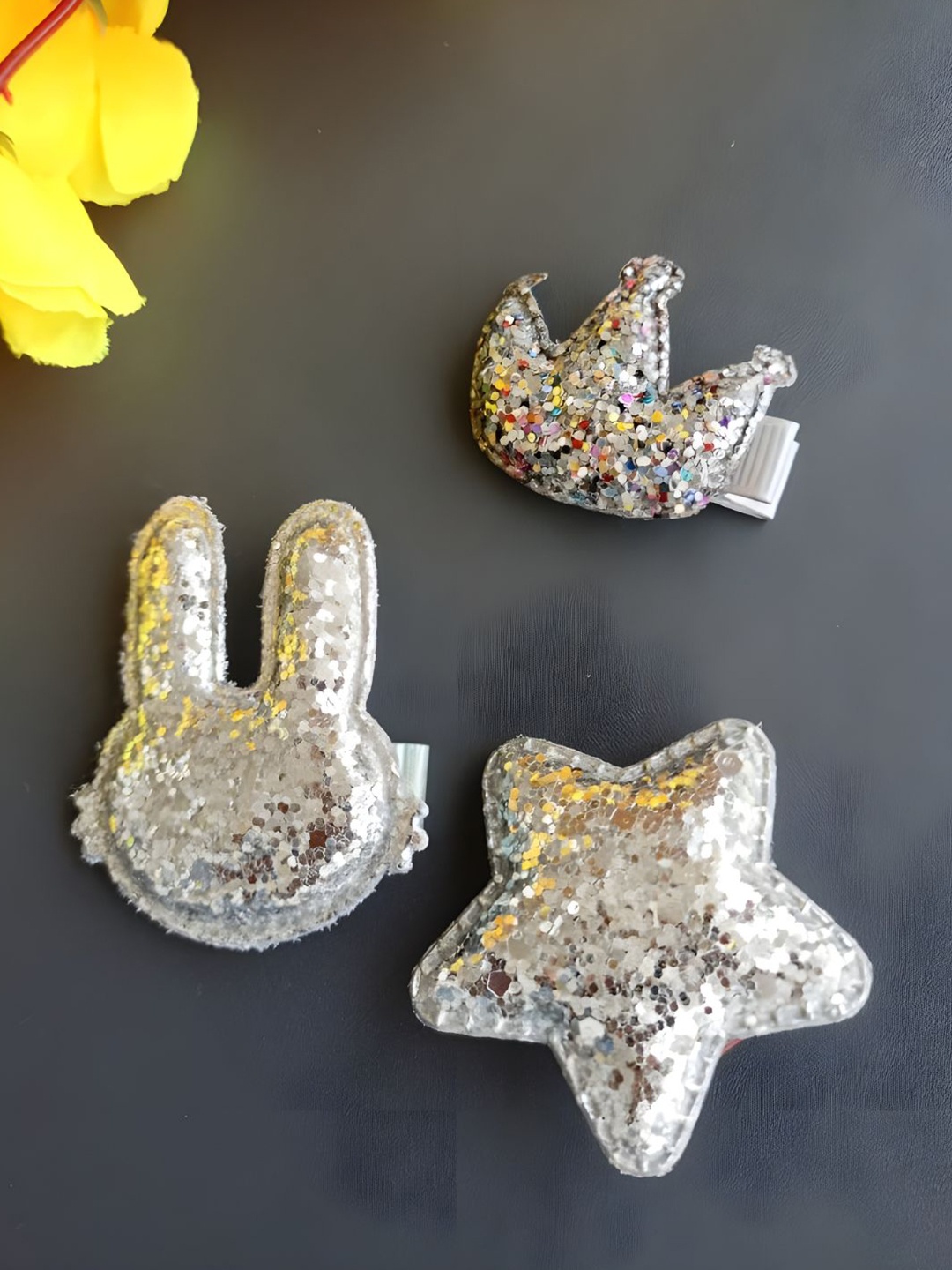 

ANNA CREATIONS Girls Set Of 5 Embellished Alligator Hair Clip, Grey