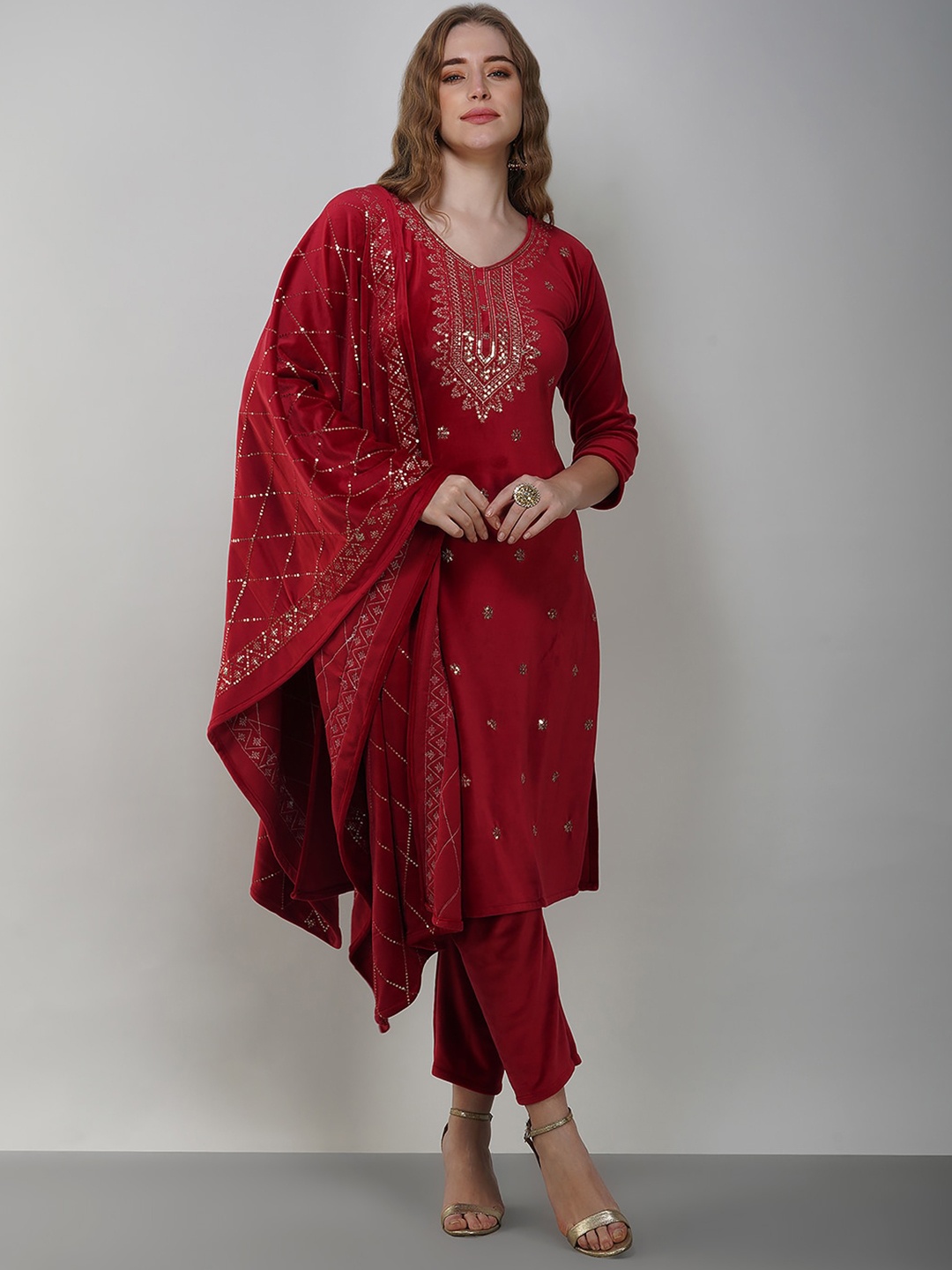 

KALINI Ethnic Motifs Embroidered Sequinned Detailed Straight Kurta & Trouser With Dupatta, Maroon