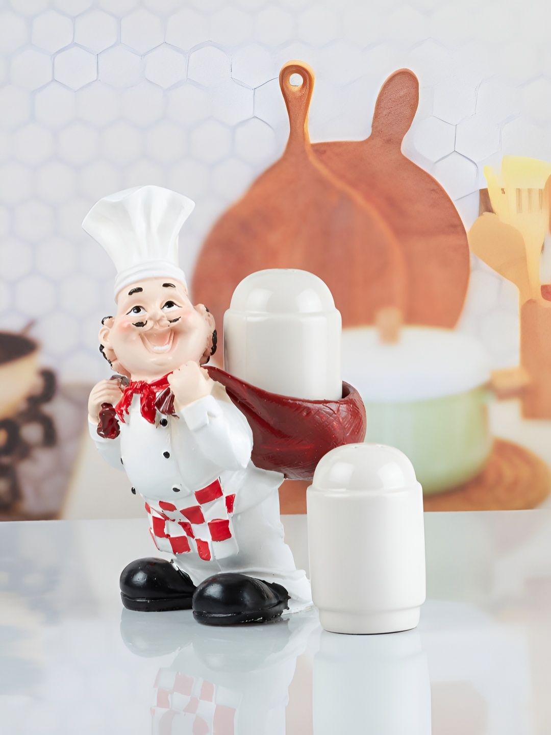 

Kookee White Chef Salt & Pepper Shakers Set holder