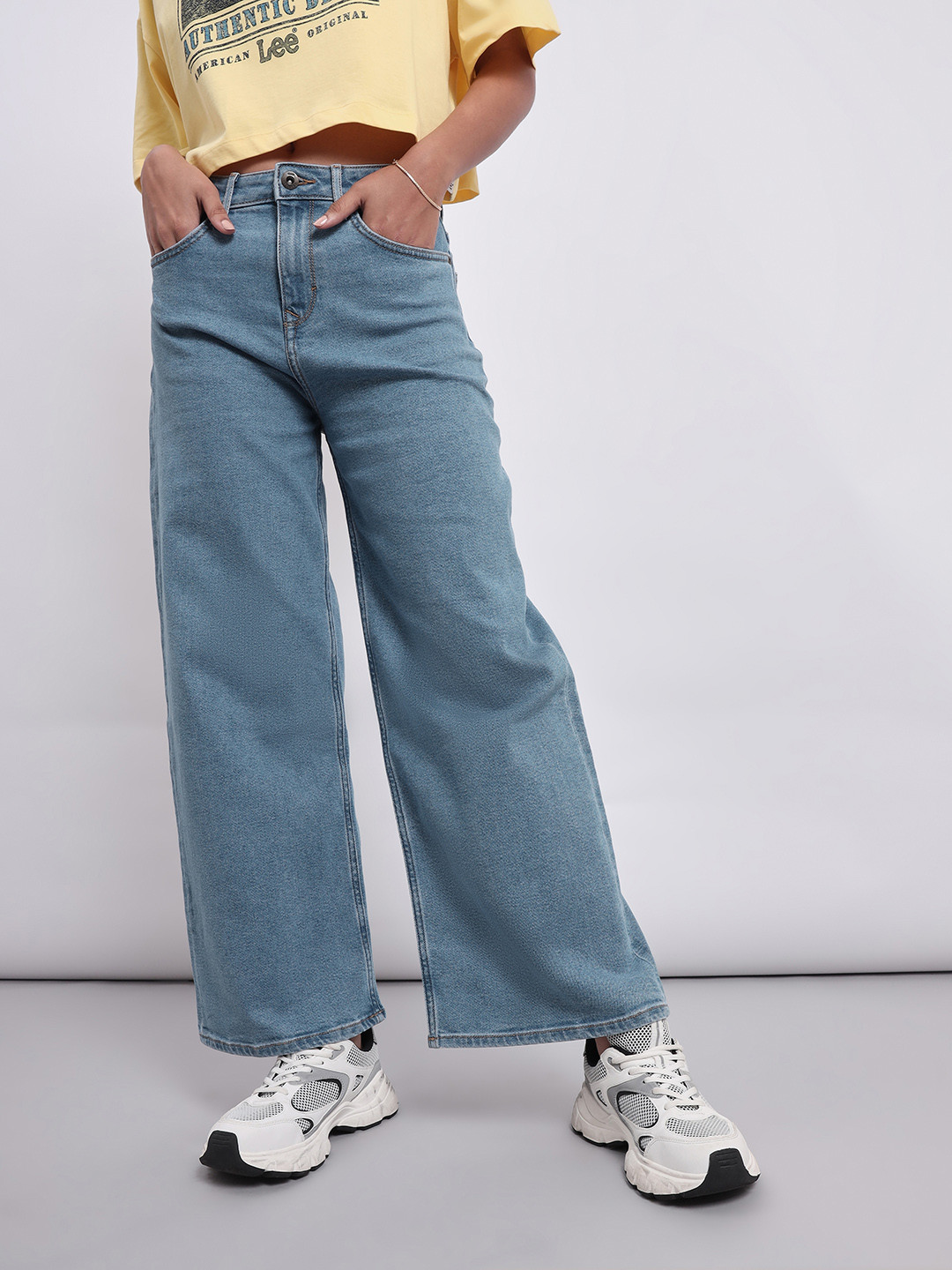

Lee Women Flared Mid-Rise Clean Look Stretchable Jeans, Blue