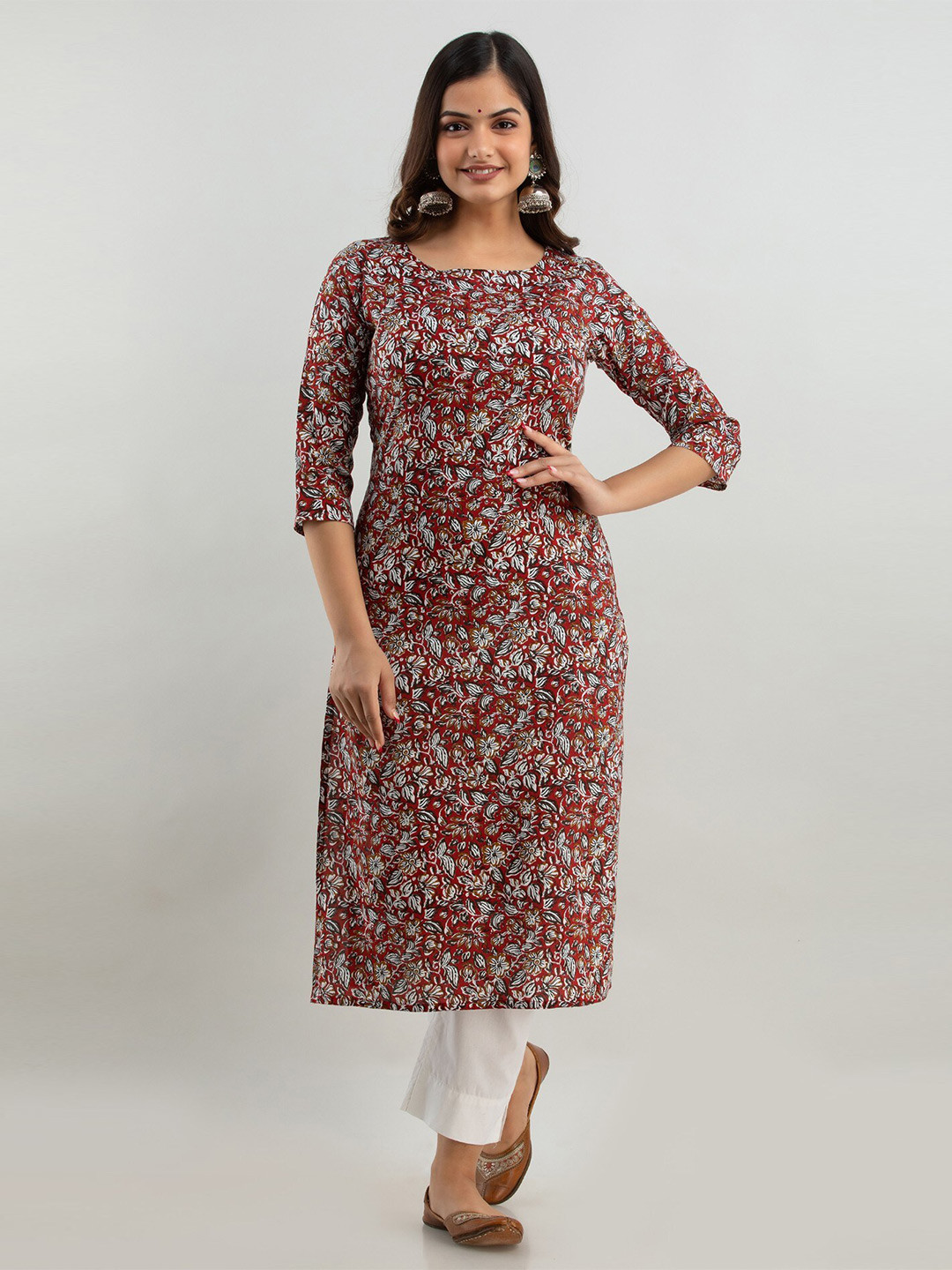 

SHOOLIN Floral Printed Straight Kurta, Red