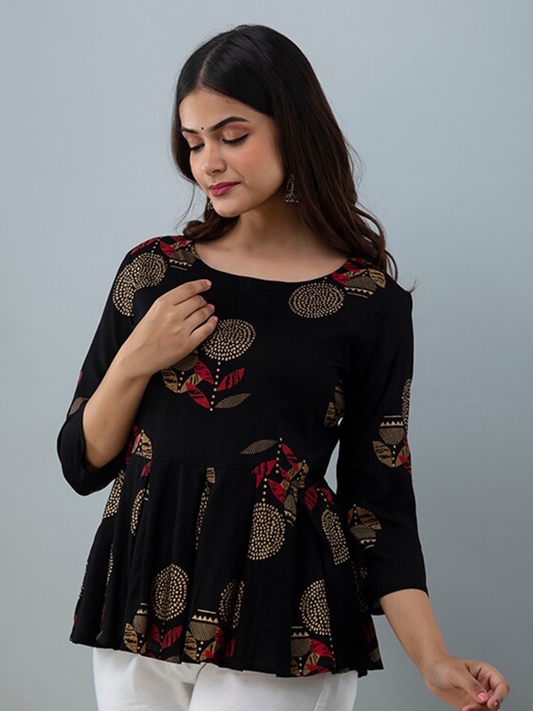 

SHOOLIN Floral Printed Round Neck peplum Top, Black