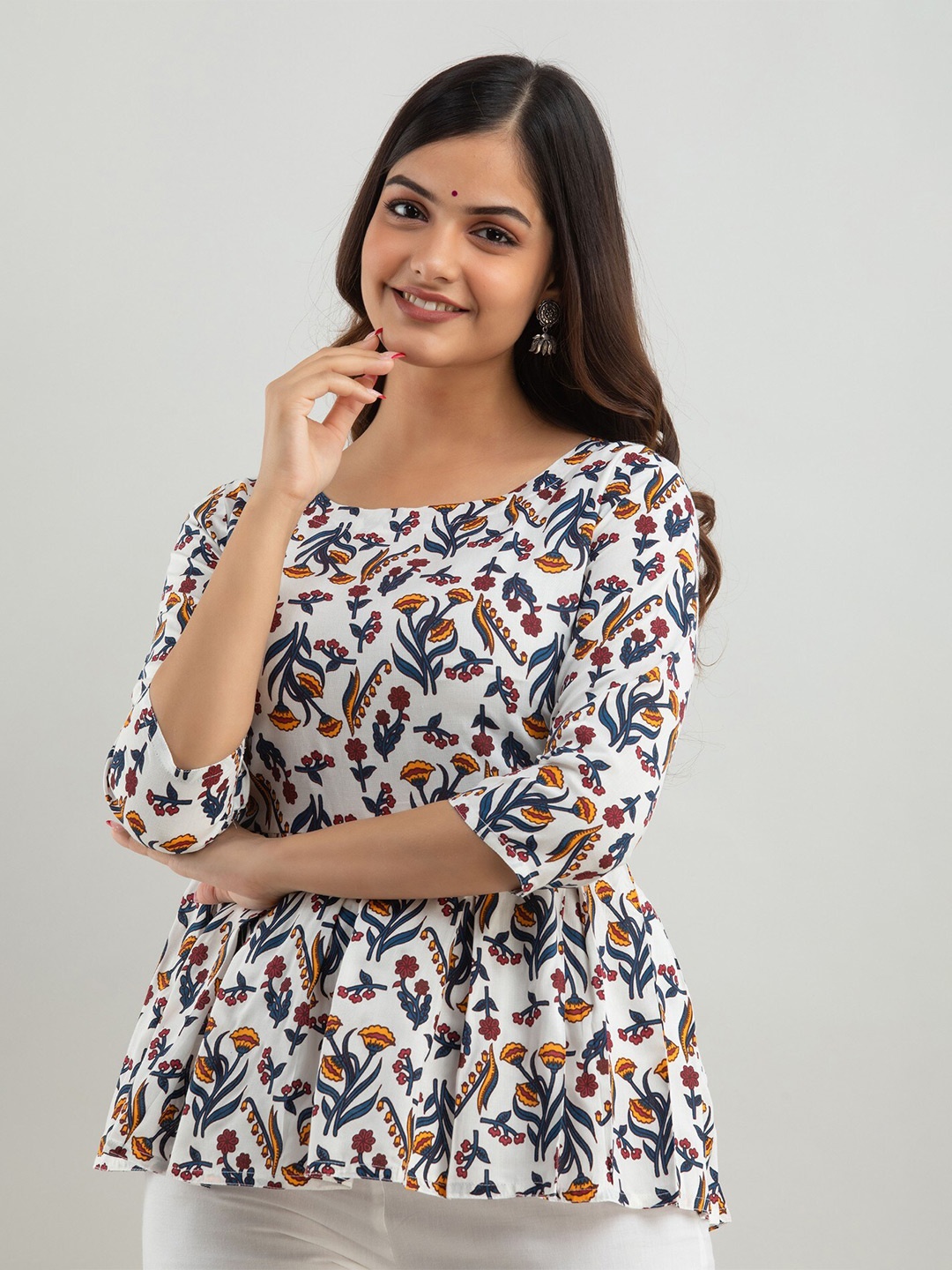 

SHOOLIN Floral Printed Round Neck Peplum Top, White