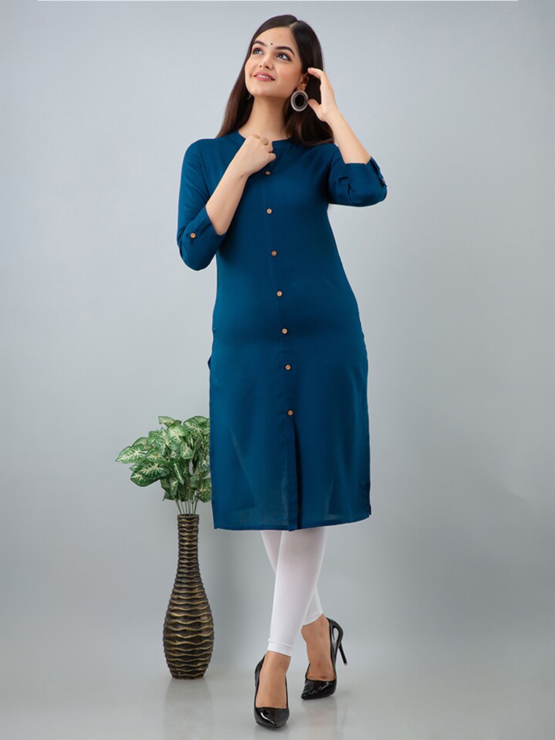 

SHOOLIN Mandarin Collar Straight Kurta, Navy blue