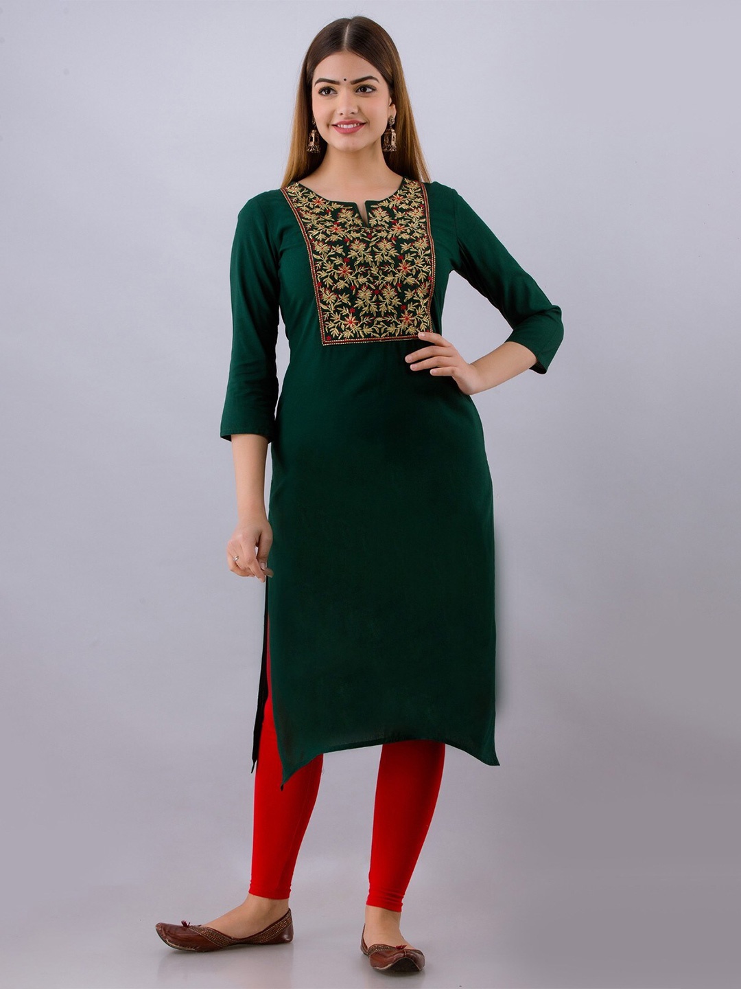 

SHOOLIN Floral Embroidered Yoke Design Straight Kurta, Green