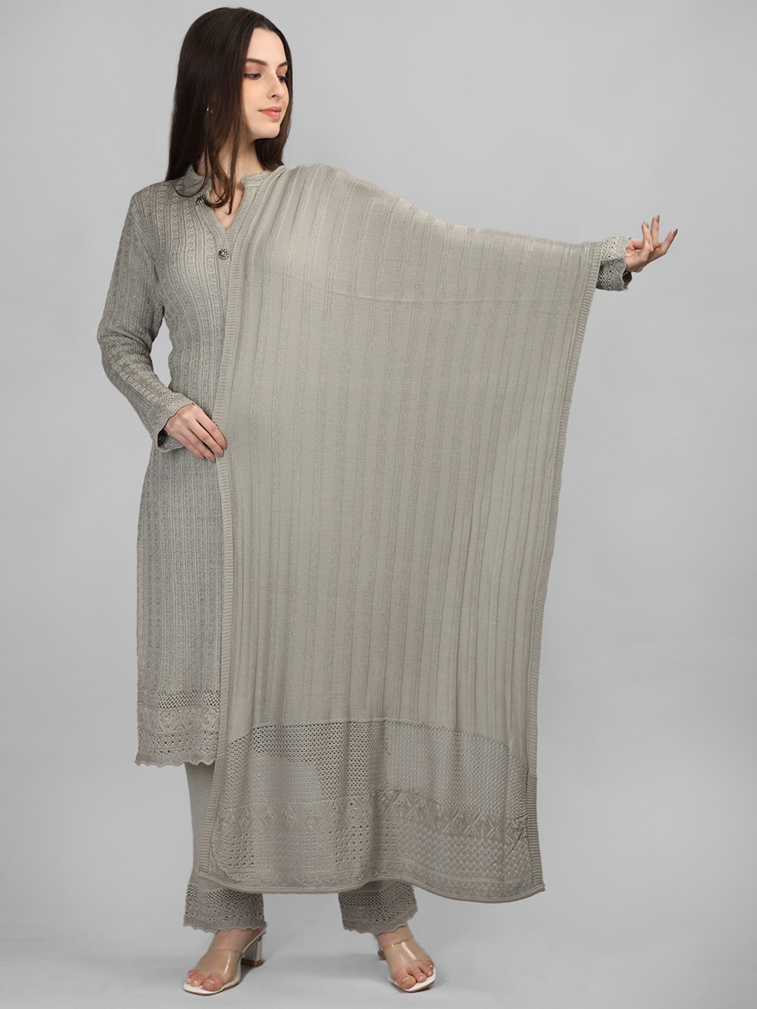 

MIKHAD Self Designed Mandarin Collar Acrylic Kurta with Trousers & With Dupatta, Grey