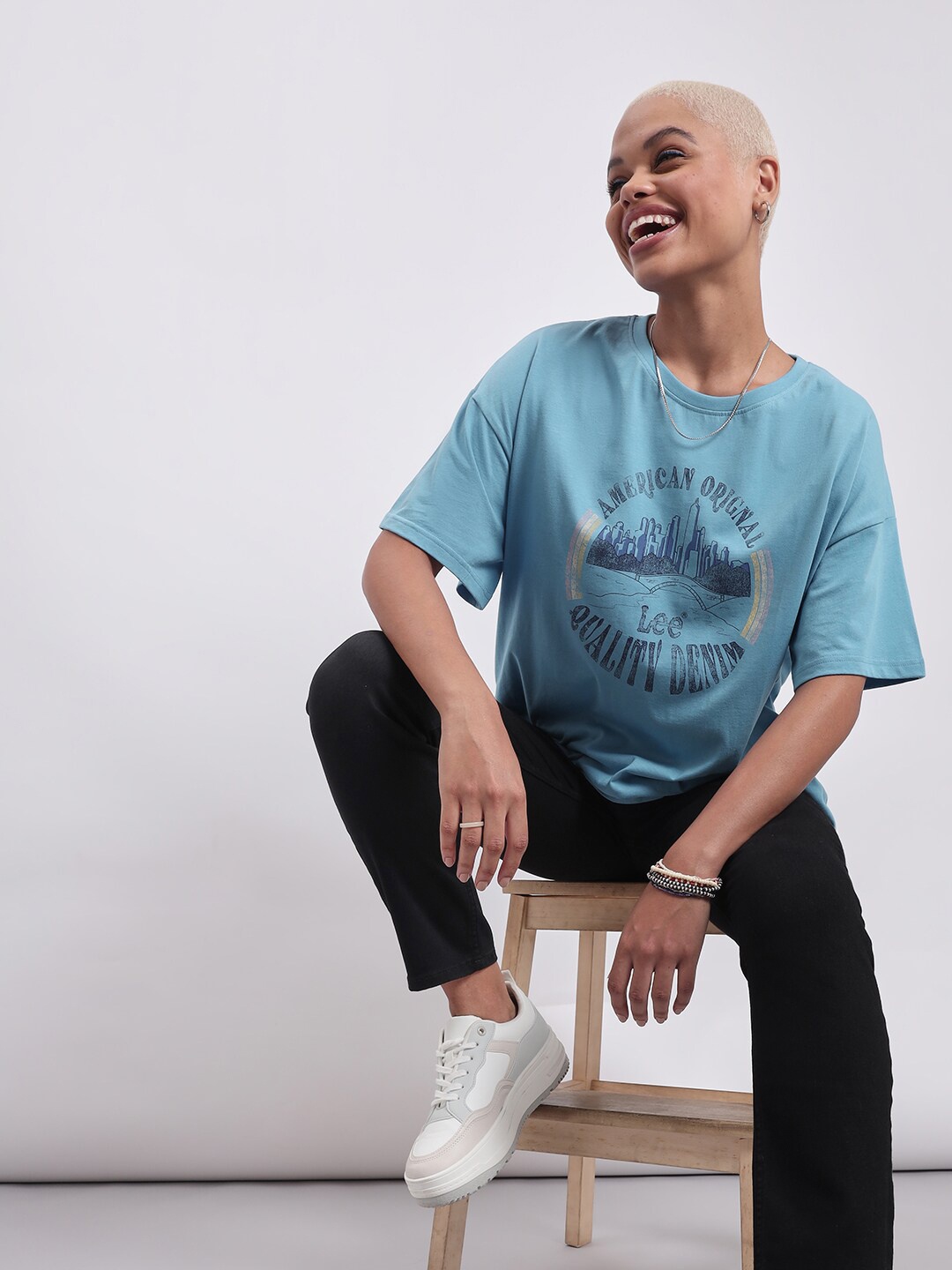 

Lee Women Graphic Print Crew Neck Oversize Fit Tshirt, Blue