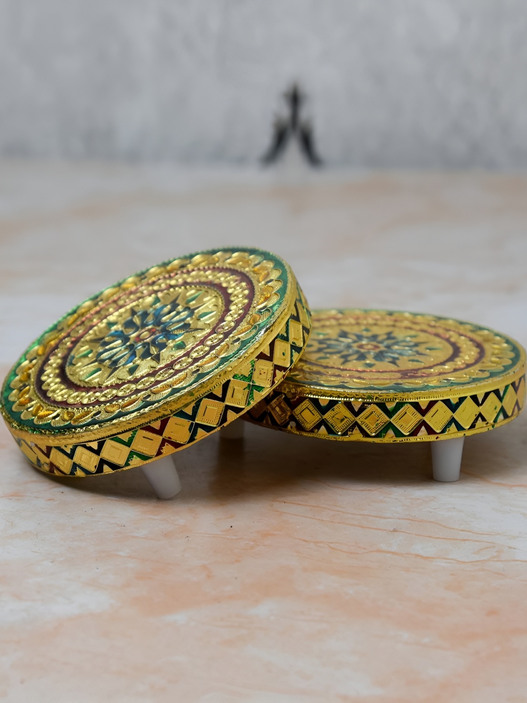 

Bhimonee Decor Aarti Gold Toned & Green 2 Pcs Meenakari Painted Wooden Round Chowki