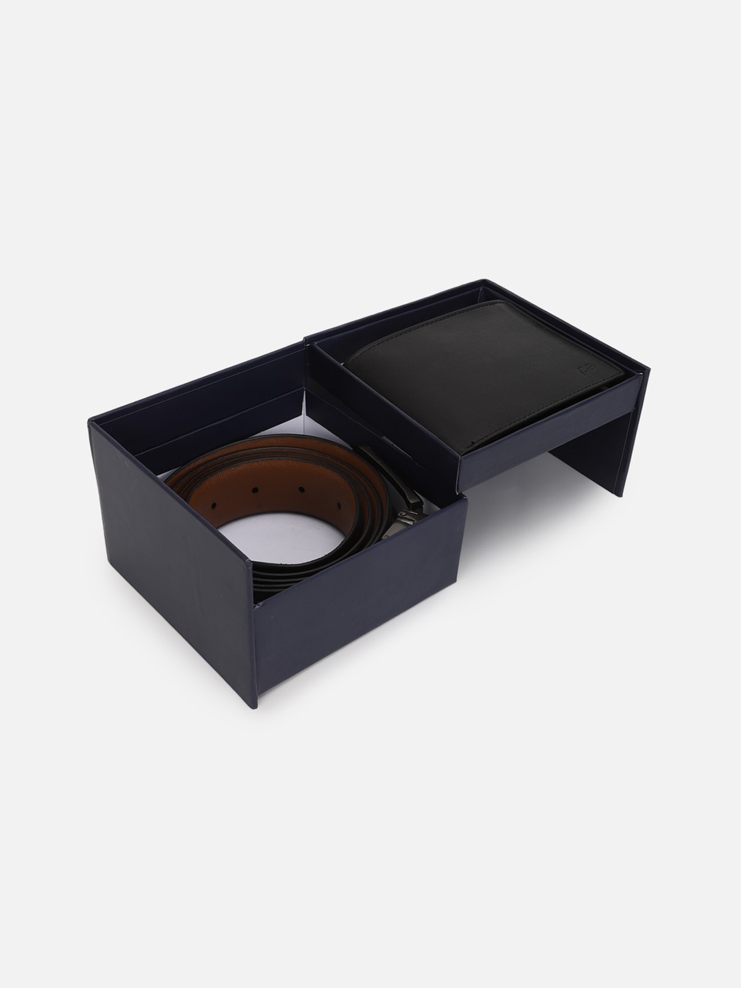 

Peter England Men Textured Belt &Wallet, Black