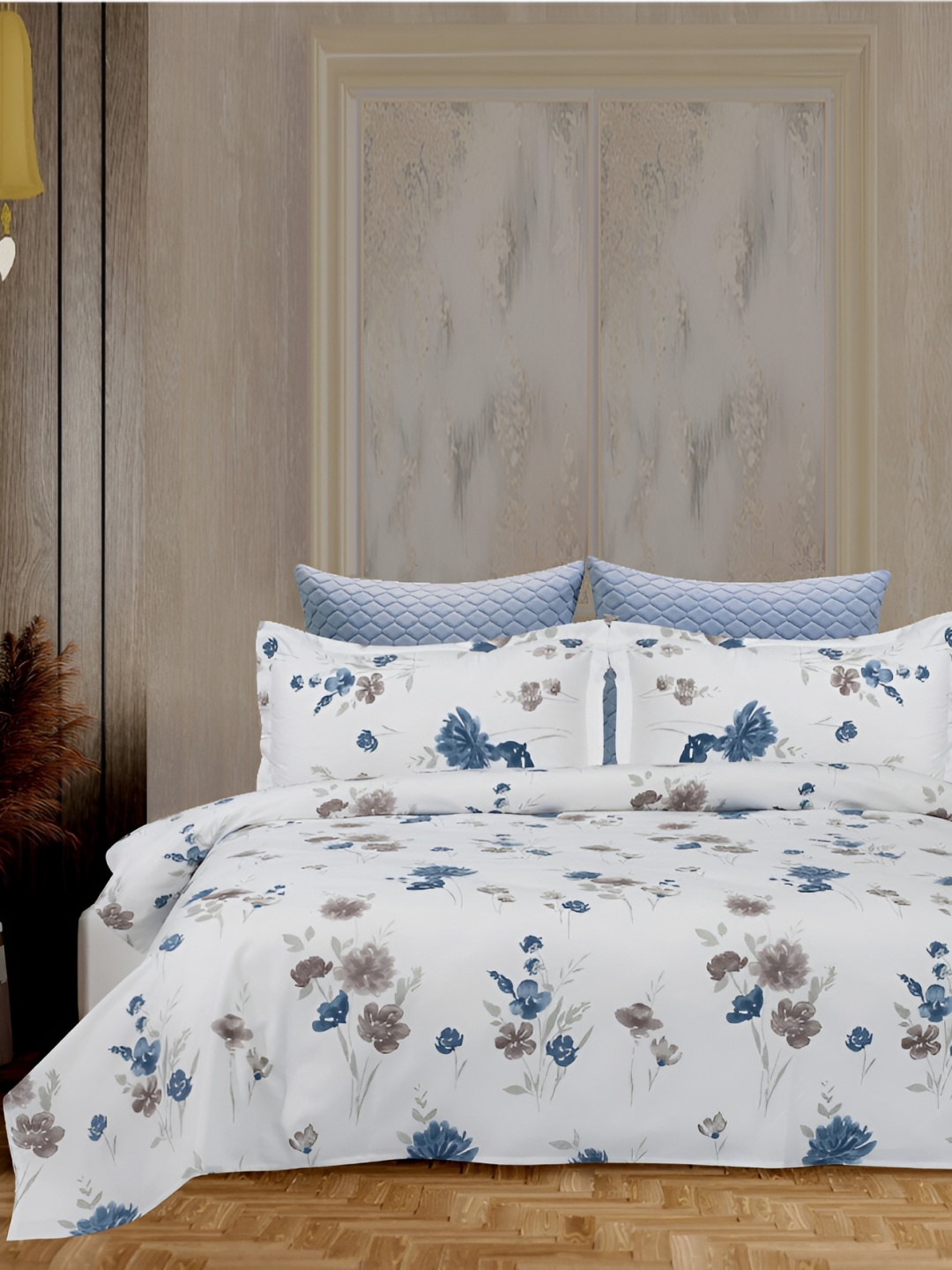 

Chann Studio Blue Floral 300 TC Queen Bedsheet With 2 Pillow Covers