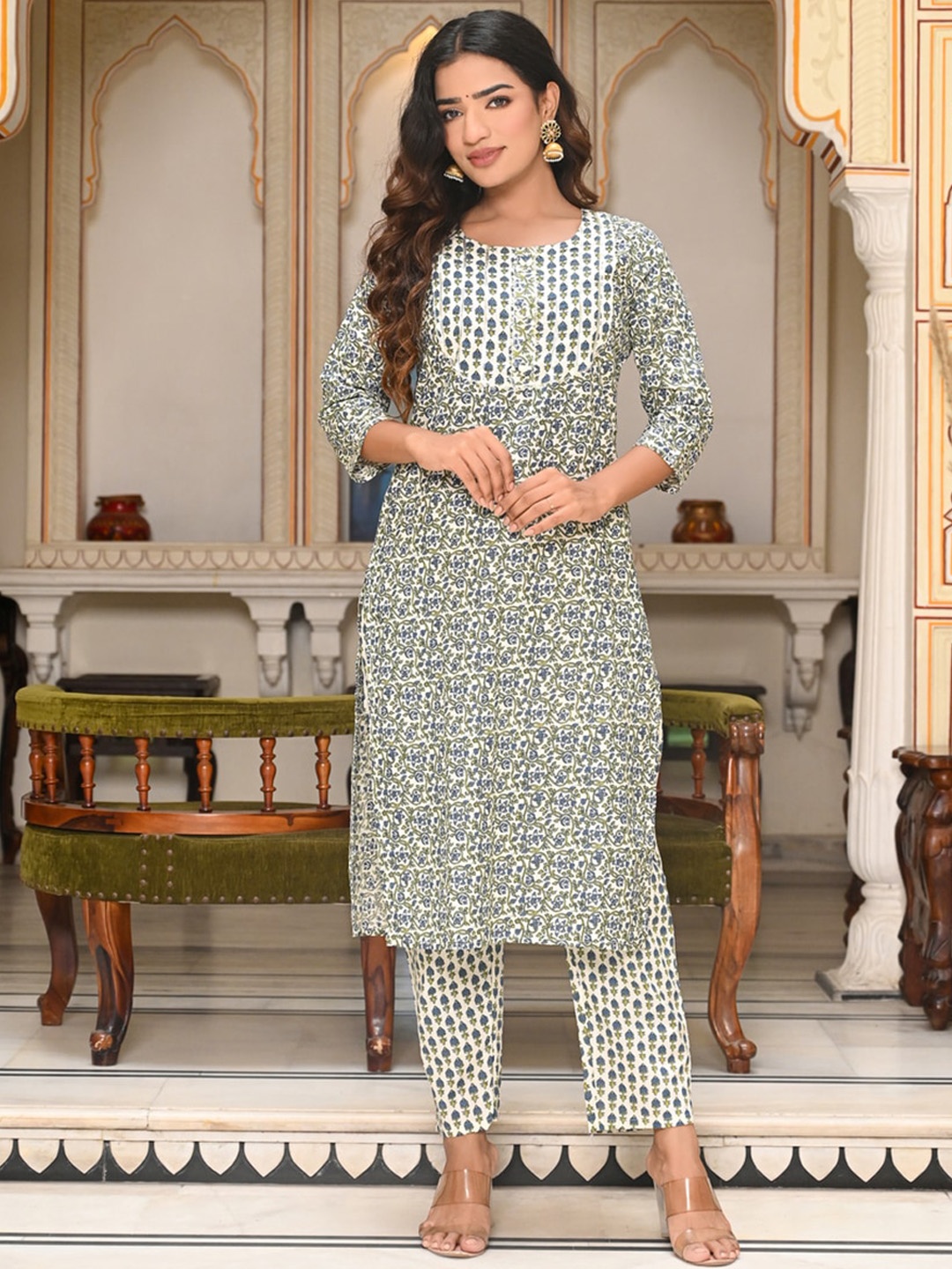 

Indi INSIDE Floral Printed Regular Pure Cotton Kurta With Trousers, Green