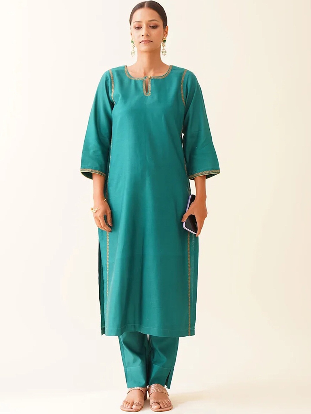 

SMRITI GUPTA Embroidered Chanderi Silk Straight Kurta, Teal