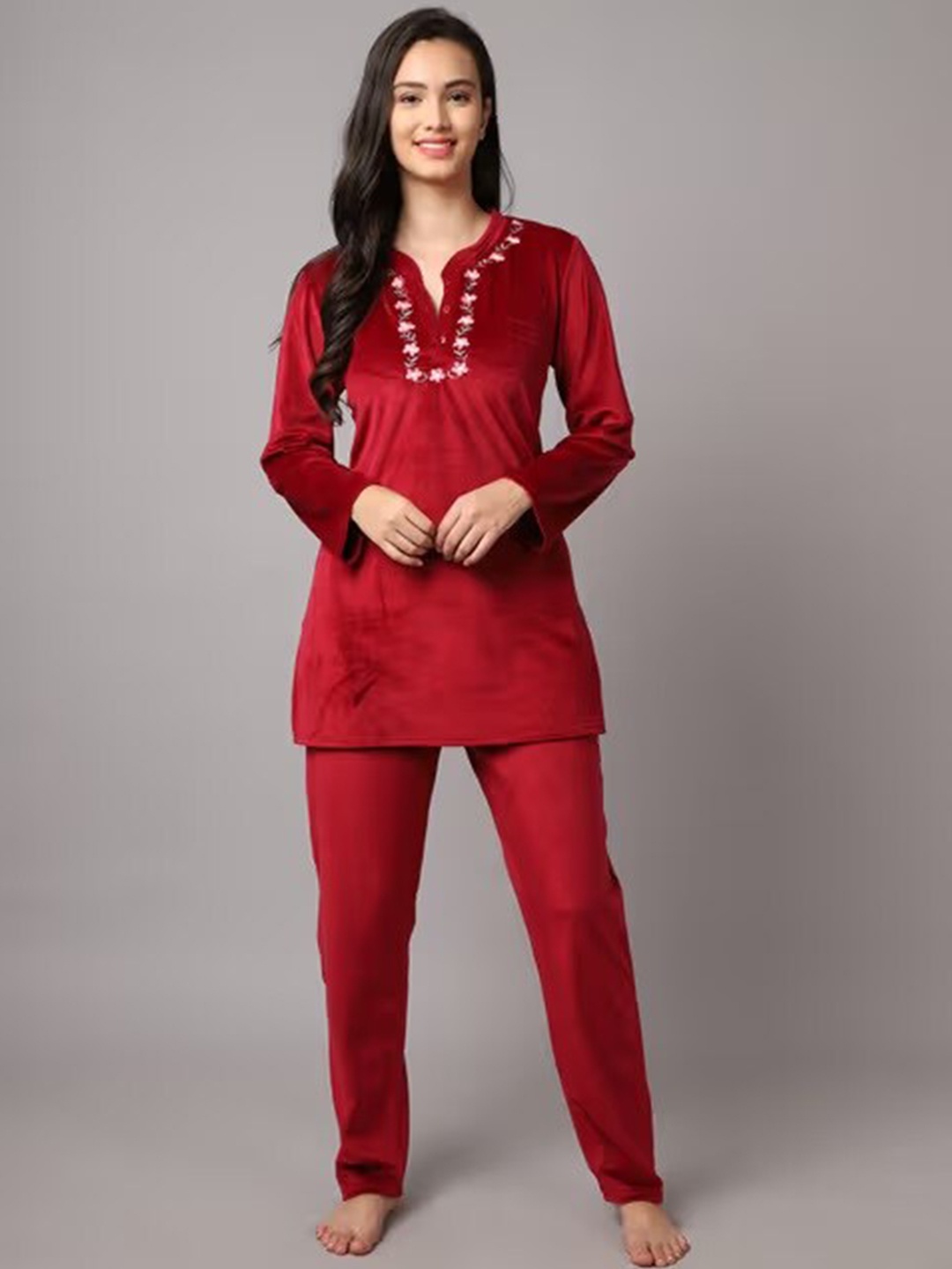 

FNOCKS Floral Embroidered Night Suits, Red