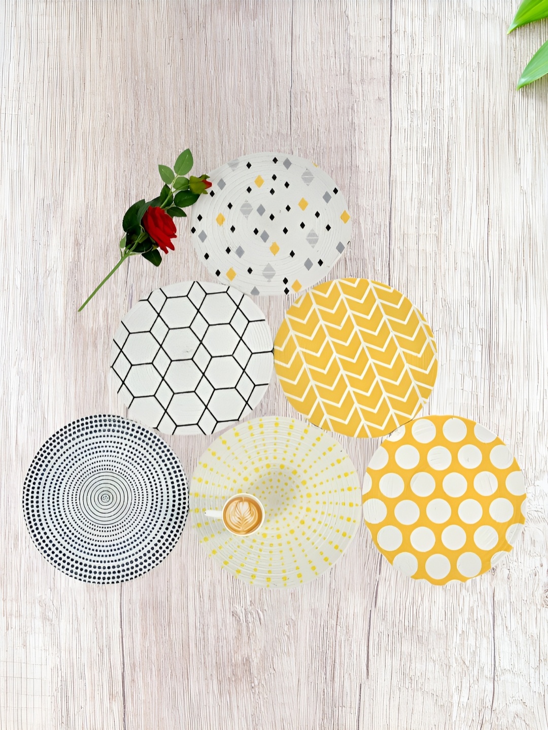 

HOMADORN Yellow & White 6 Pcs Geometric Round Table Placemats