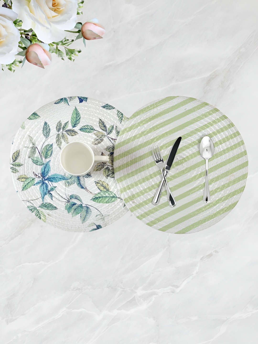 

HOMADORN White & Green 2 Pcs Ethnic Motifs Round Table Placemats