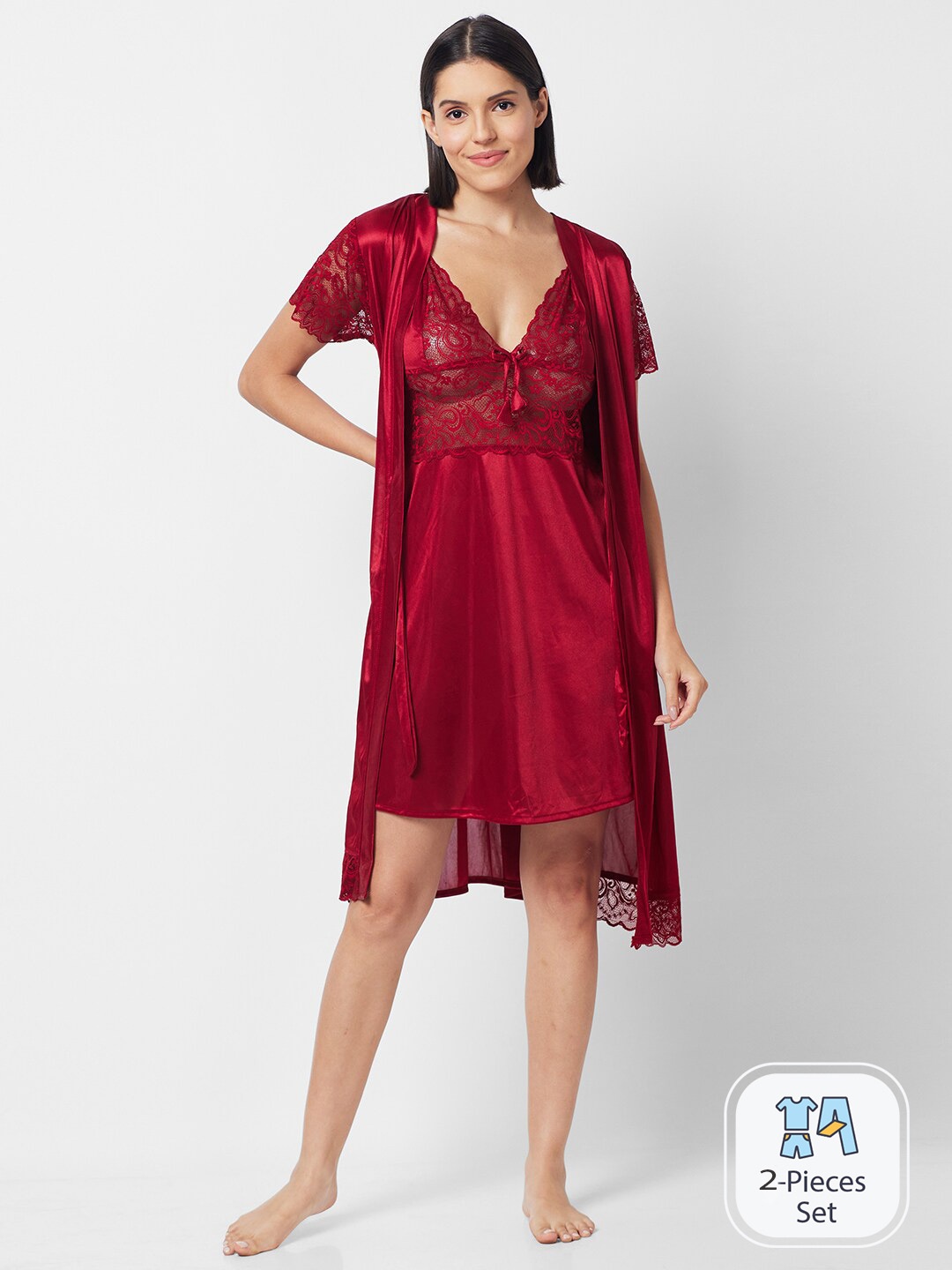 

FashionRack Shoulder Straps Satin Nightdress With Robe, Maroon