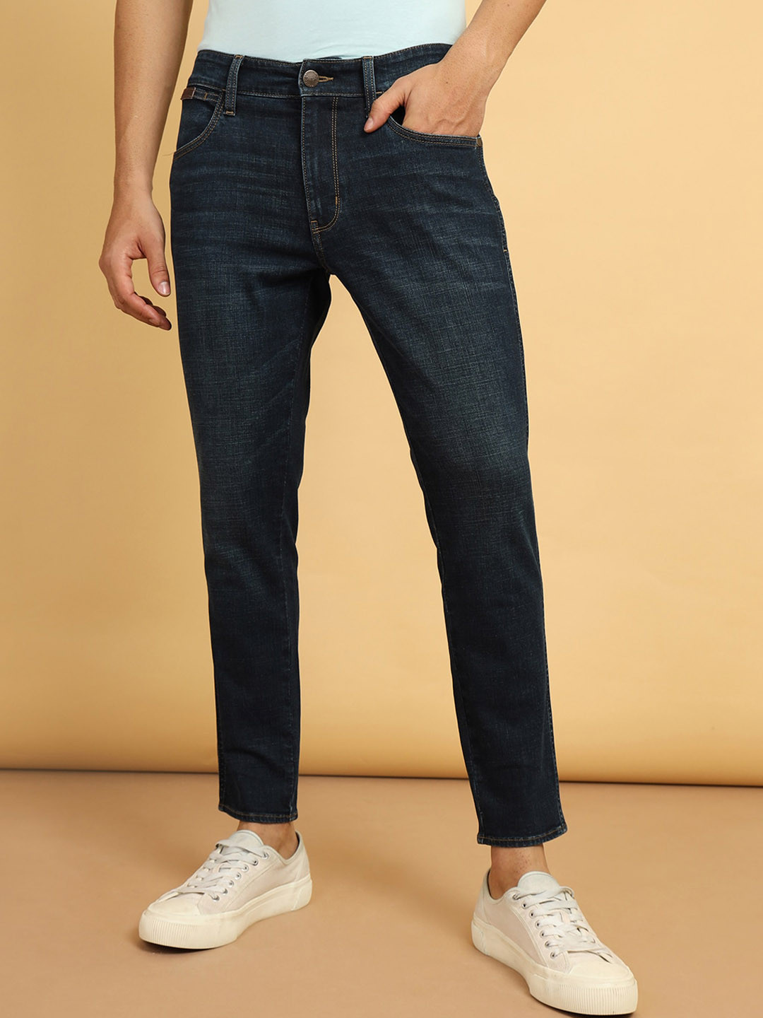 

Wrangler Men Slim Fit Mid-Rise Clean Look Stretchable Jeans, Blue