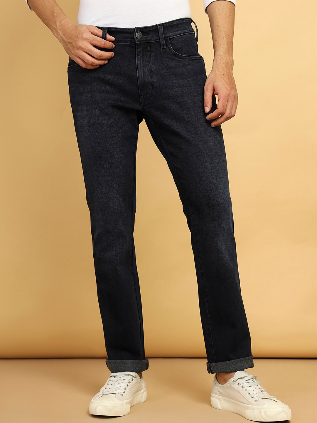 

Wrangler Men Millard Stretchable Light Fade Jeans, Black