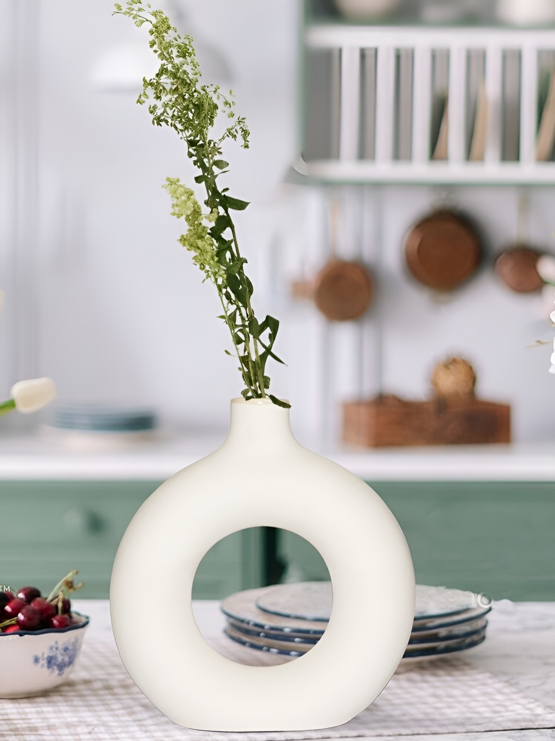 

Frizka White White Donut Shaped Ceramic Vase