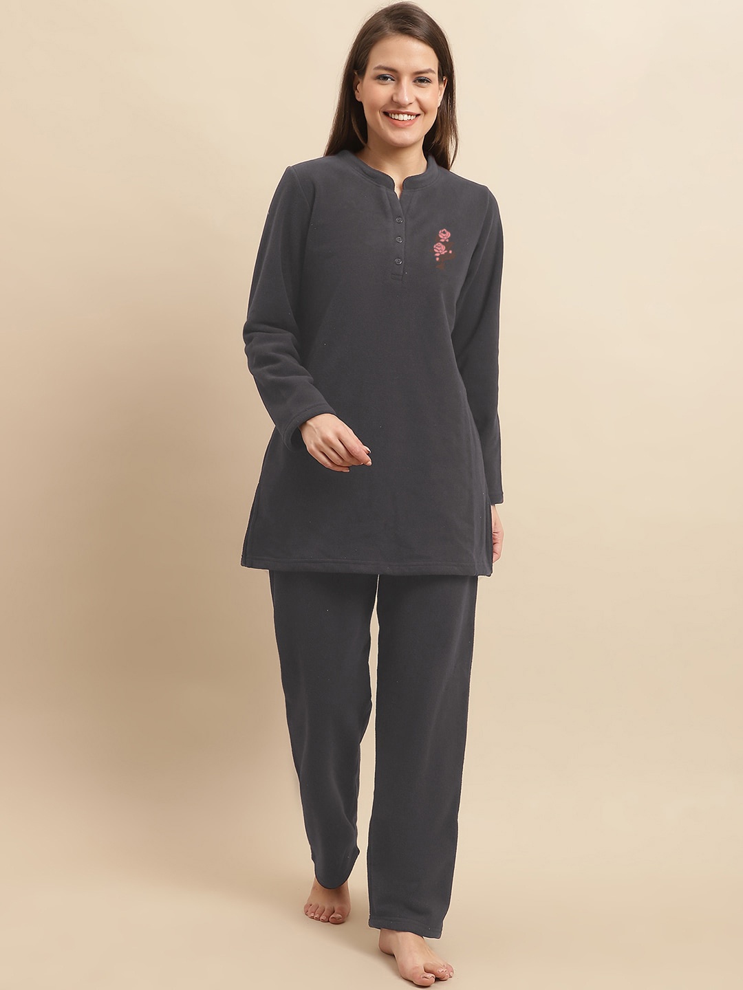 

Aerowarm Floral Printed Mandarin Collar Kurti & Pyjamas, Charcoal