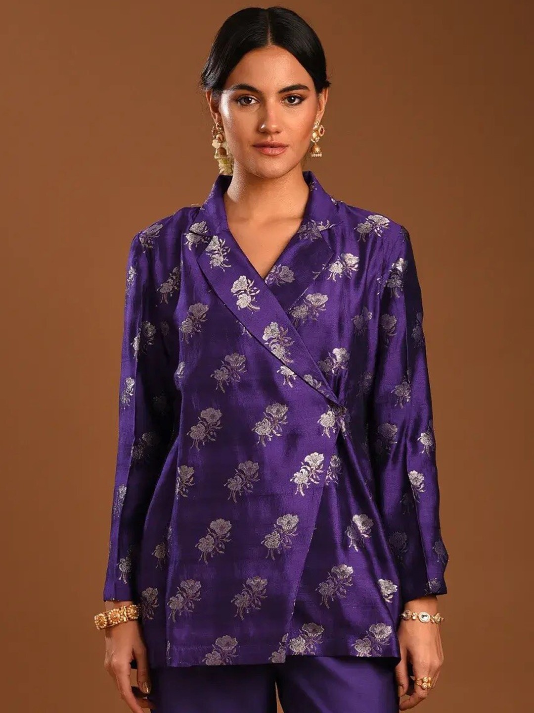 

SMRITI GUPTA Floral Woven Design Lapel Collar Banarasi Brocade Ethnic Jacket, Purple