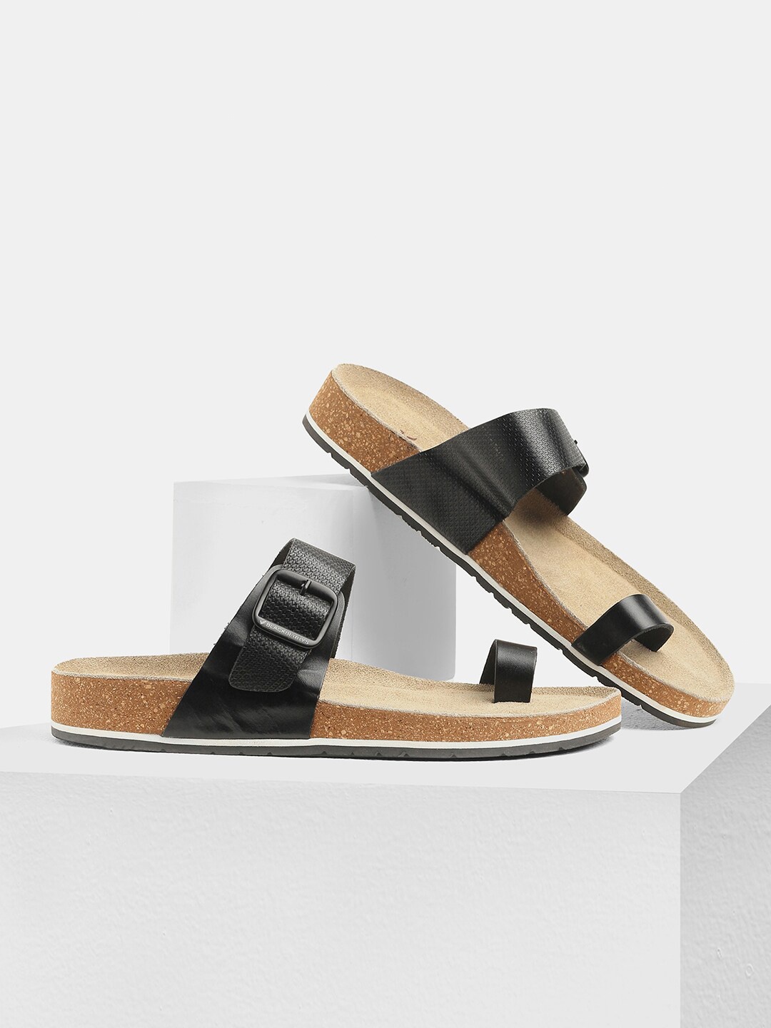 

Blackberrys Men Textured One Toe Leather Comfort Sandals, Black