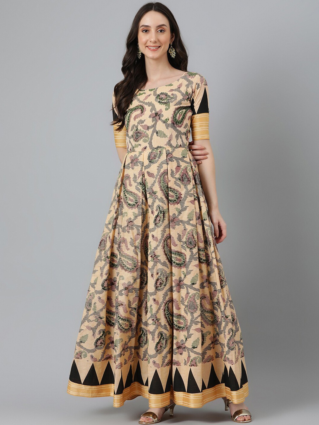 

Vinya Beige Dress