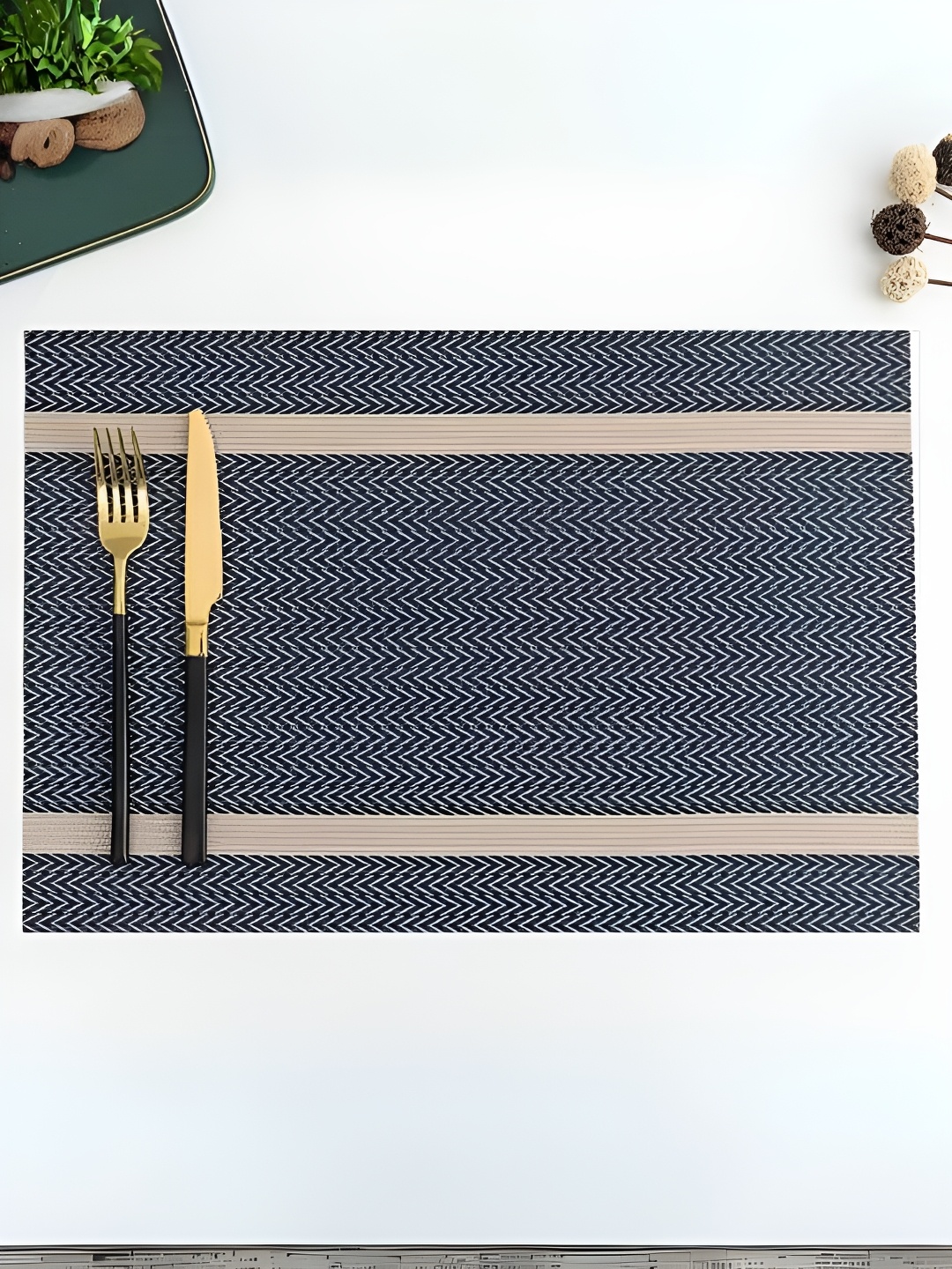 

YELONA Navy Blue & Beige 6 Pieces Geometric Rectangular Table Placemats