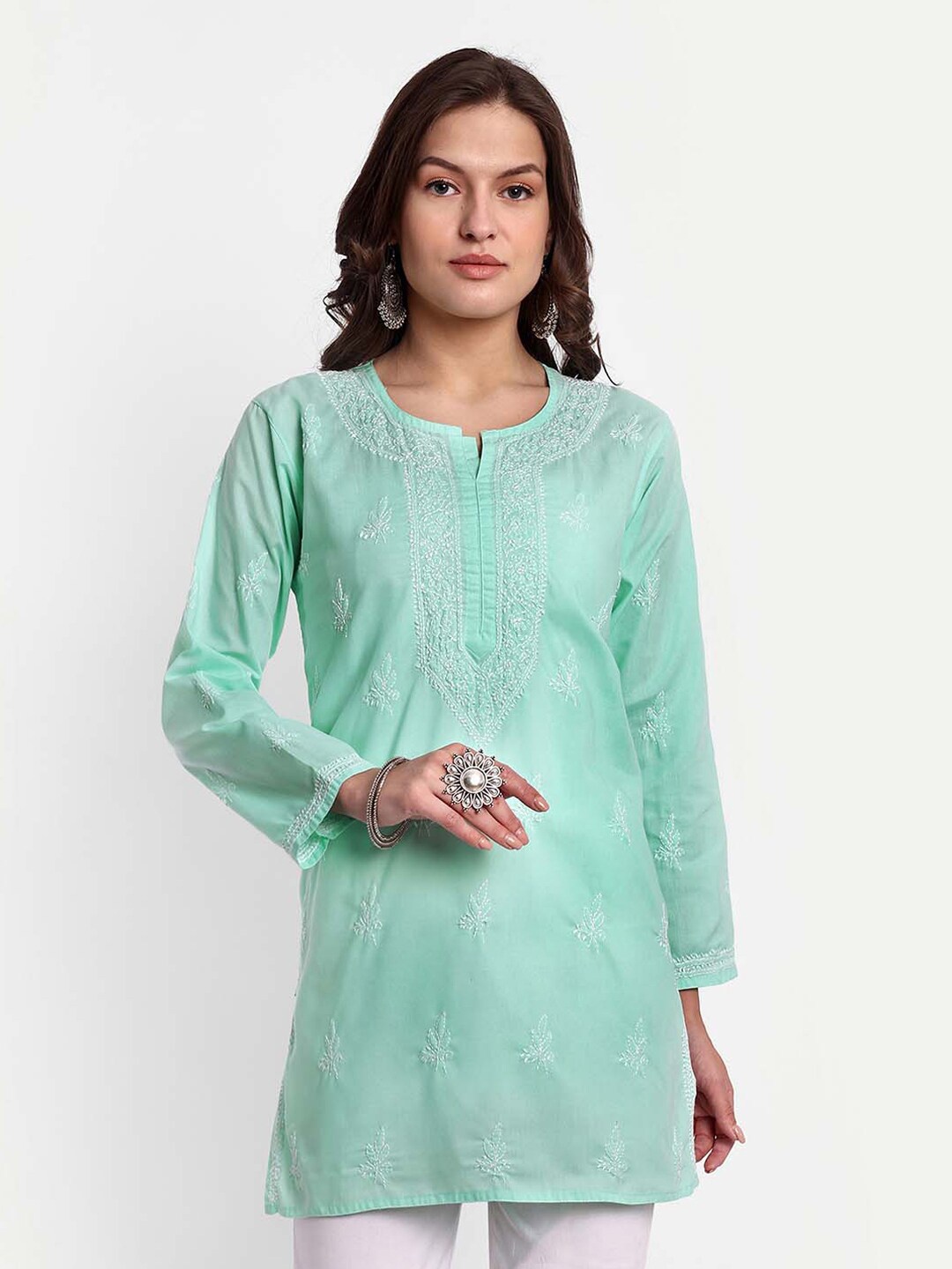 

ADA Ethnic Motifs Embroidered Lucknowi Chikankari Pure Cotton Kurti, Sea green