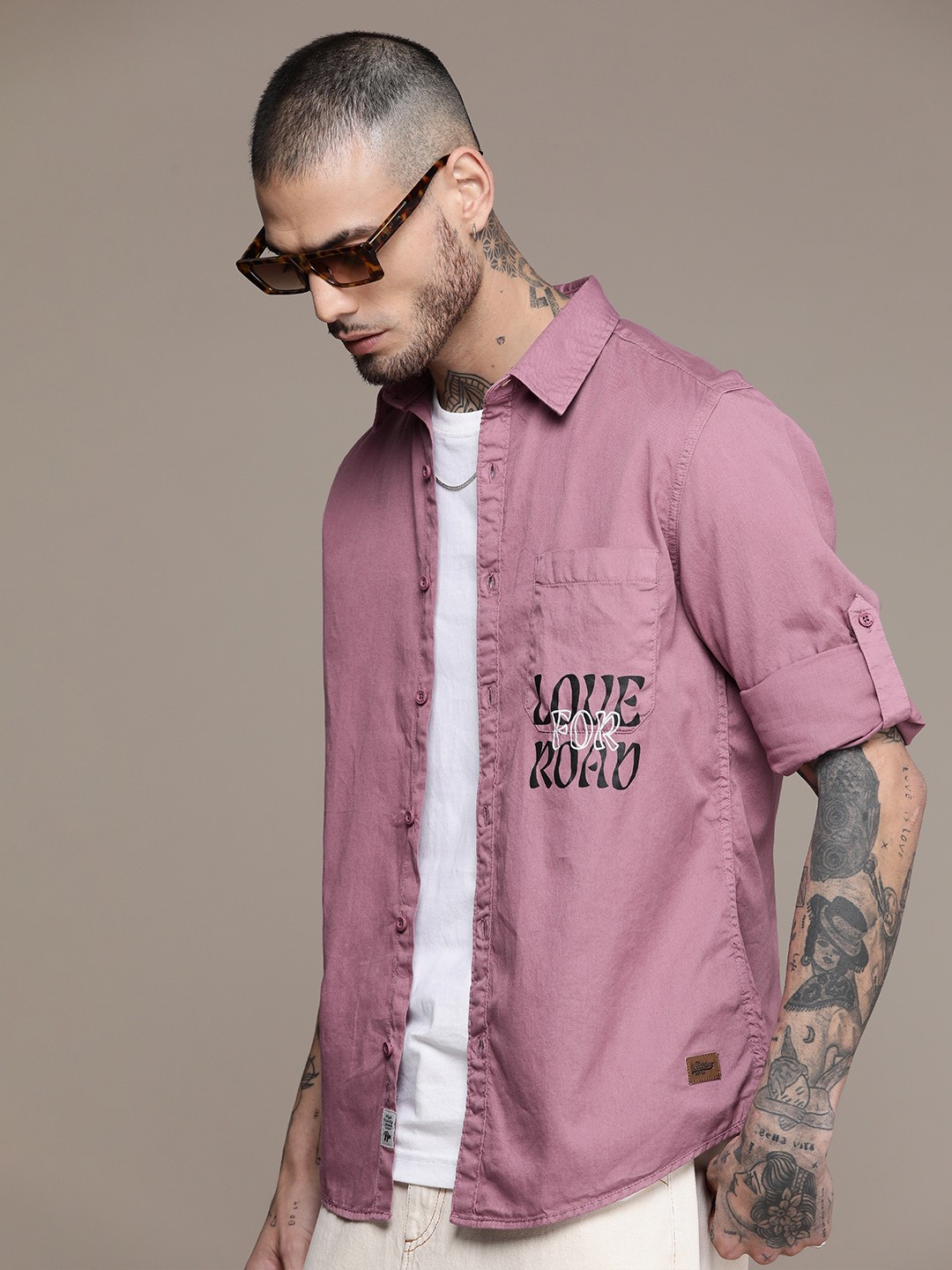 

The Roadster Life Co. Relaxed Fit Pure Cotton Typography Printed Casual Shirt, Mauve