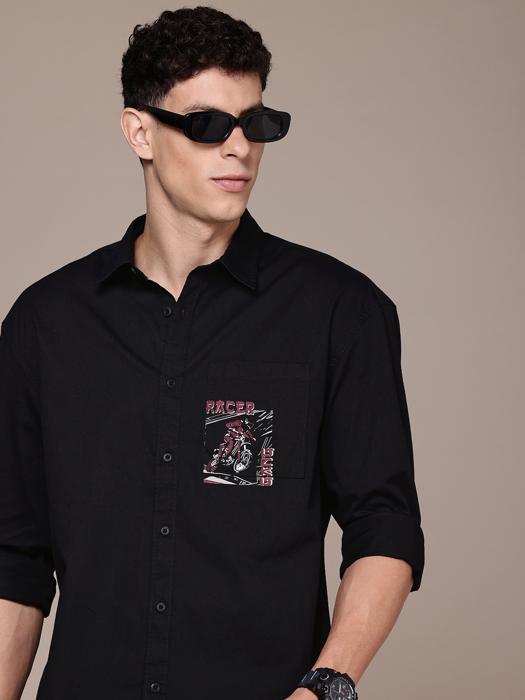 

Roadster The Lifestyle Co. Pure Cotton Relaxed Fit Casual Shirt with Pocket Print, Black