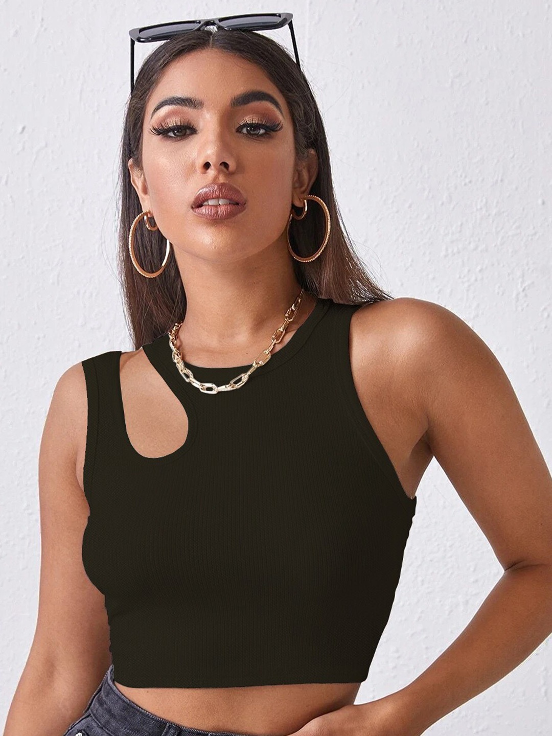 

BAESD Round Neck Sleeveless Cut-Out Fitted Crop Top, Black