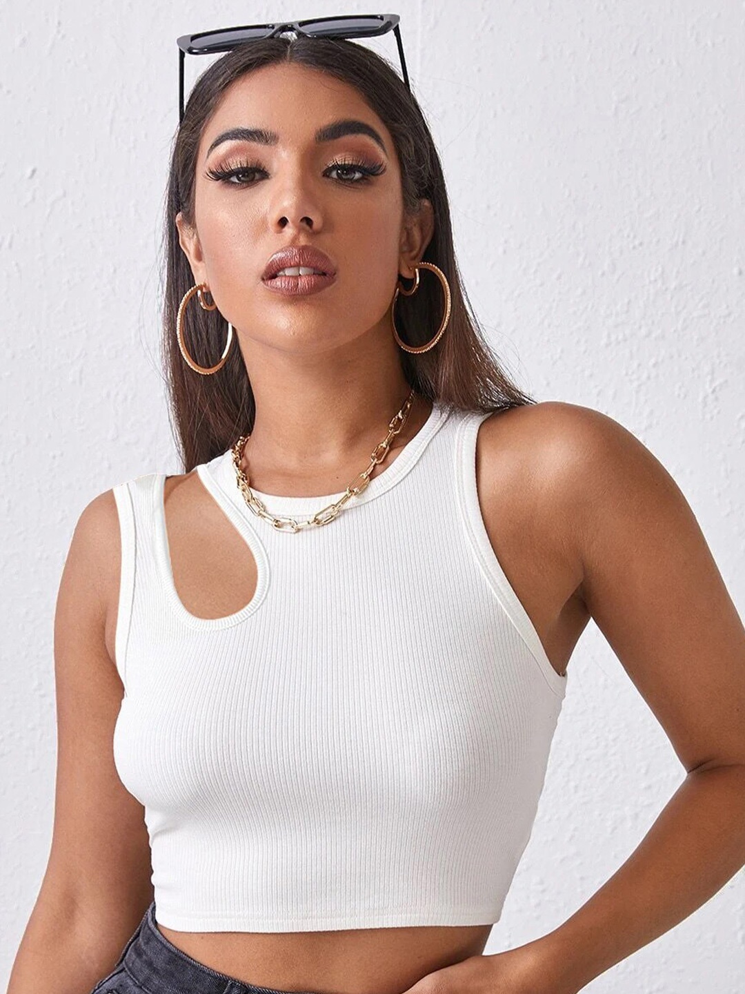

BAESD Ribbed Cut Out Fitted Crop Top, White